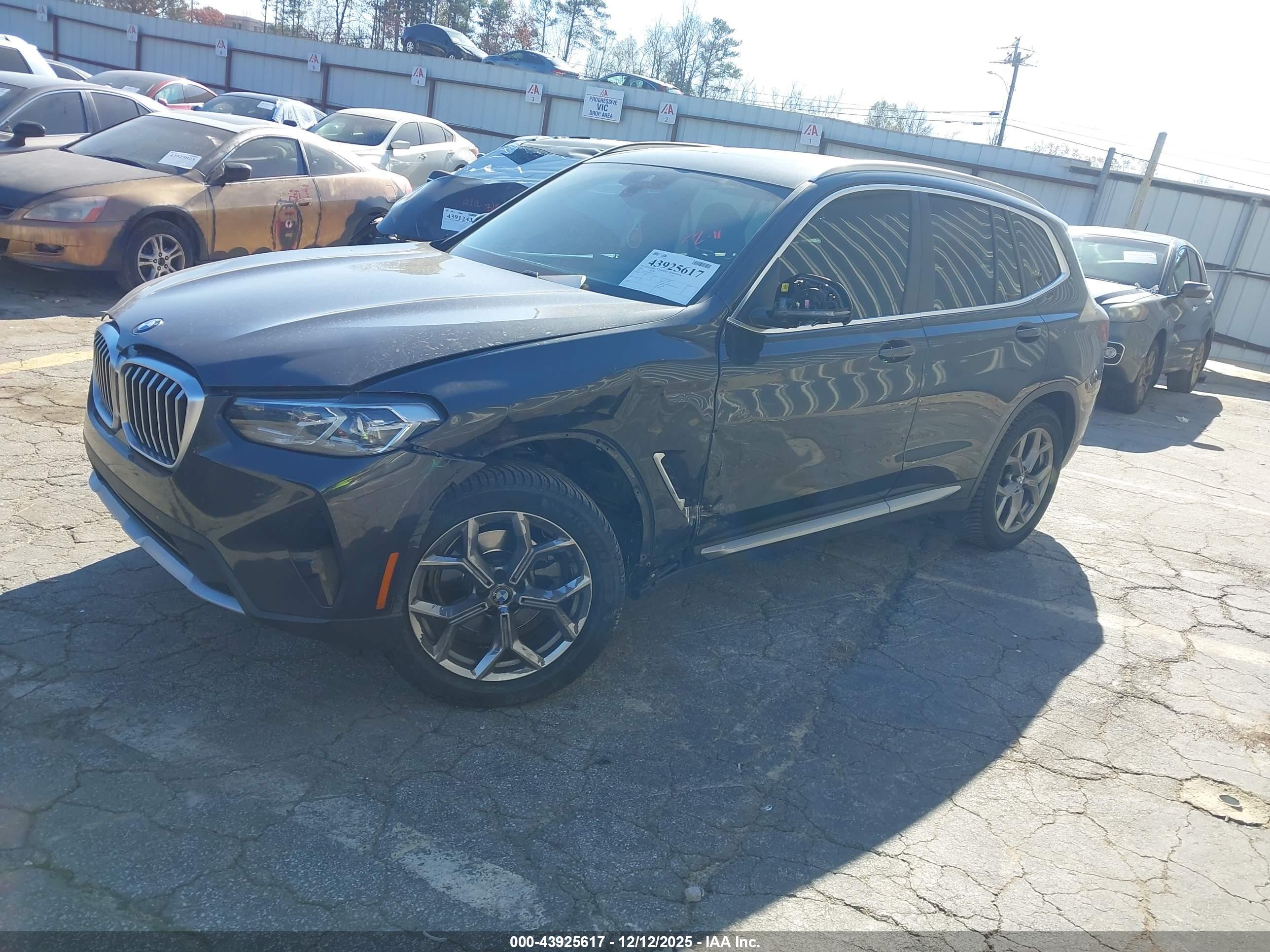 BMW X3 image 2