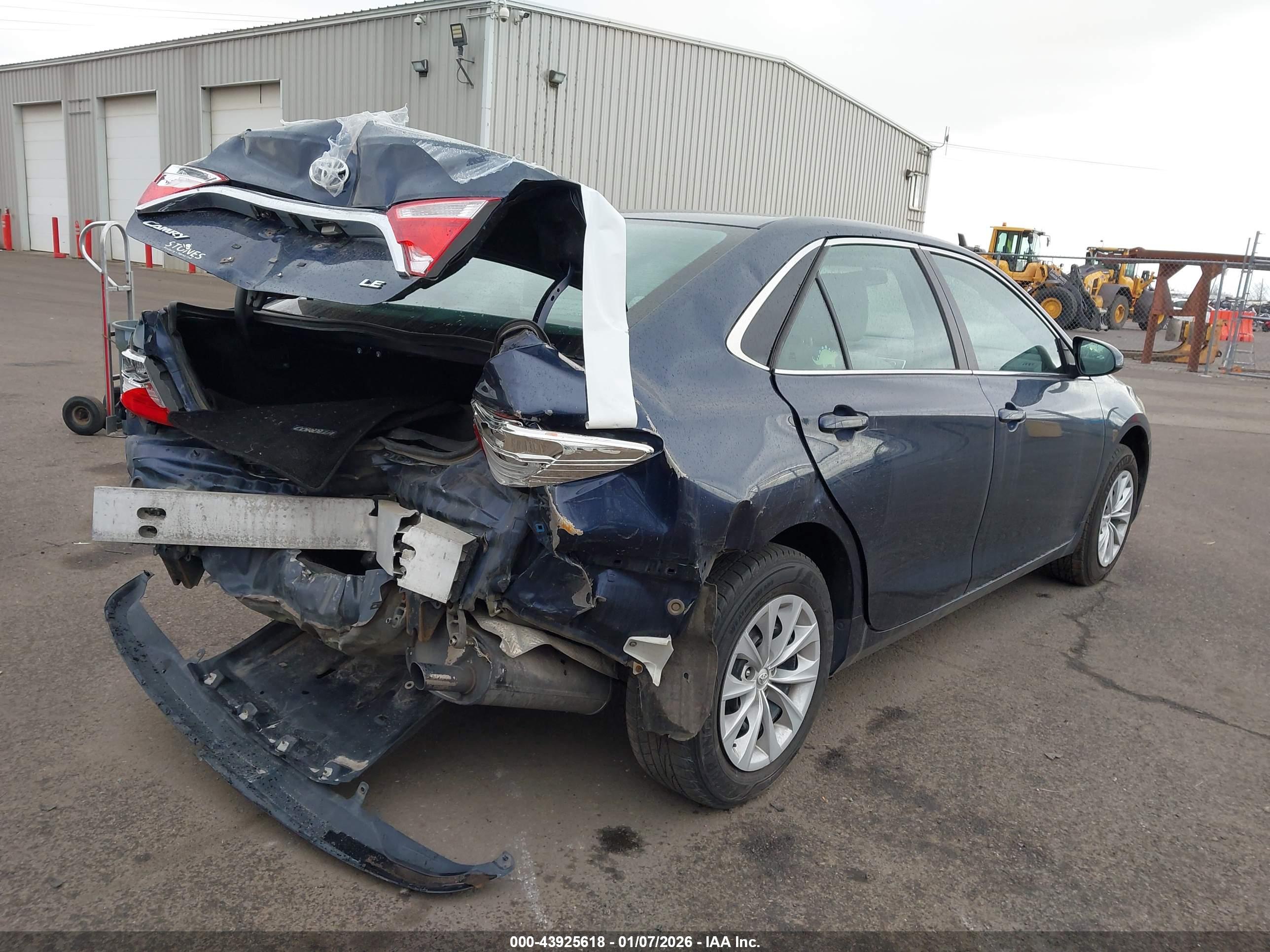 TOYOTA CAMRY image 4