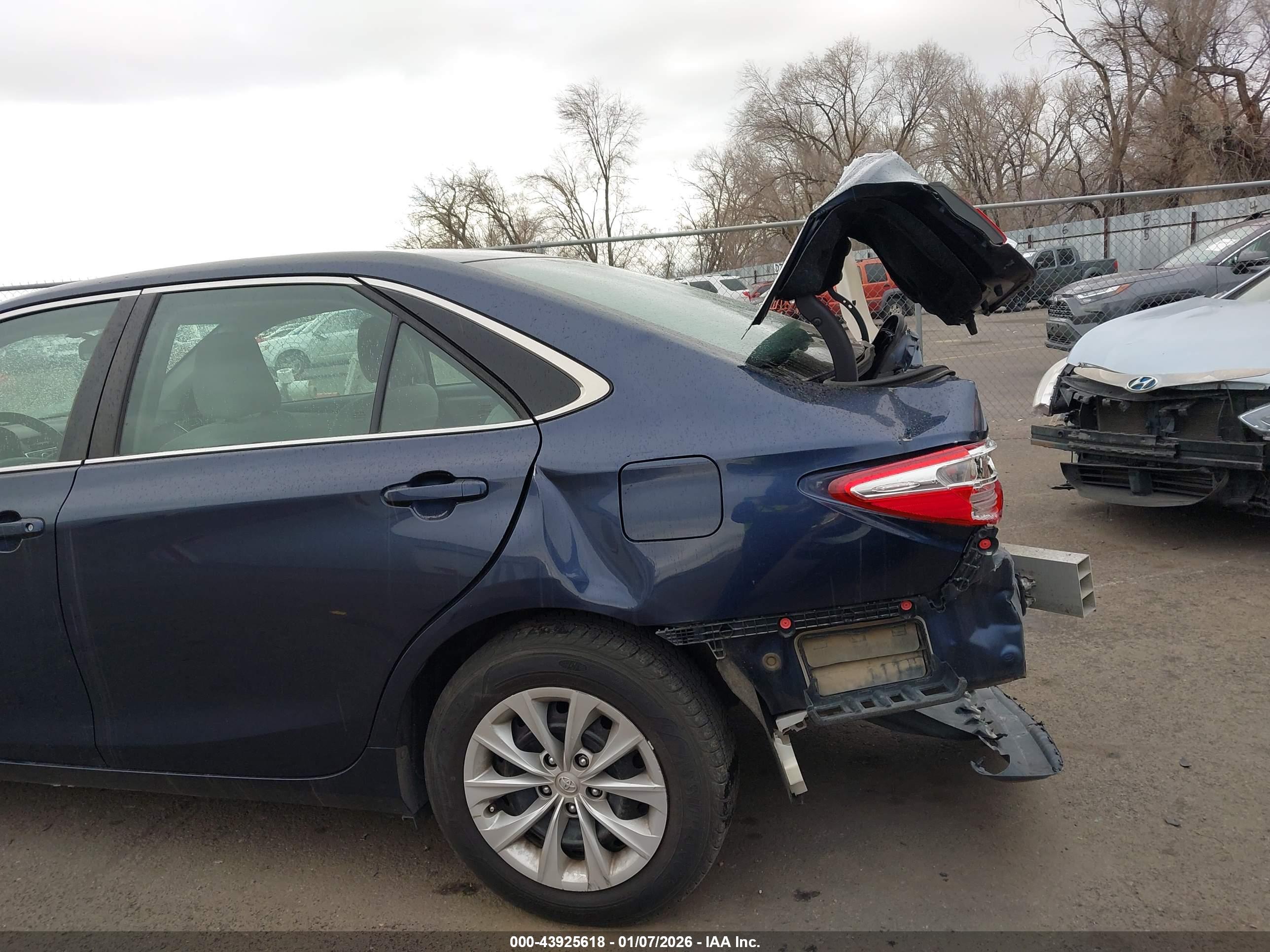 TOYOTA CAMRY image 6