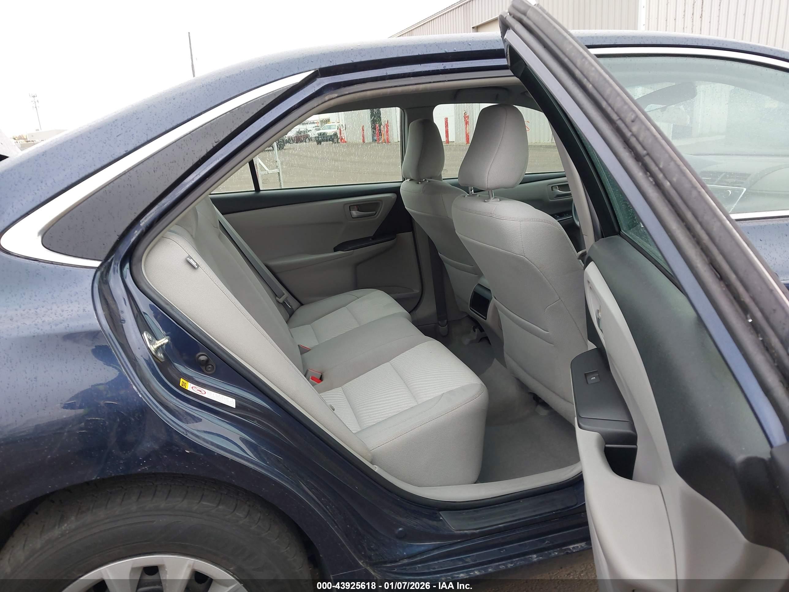 TOYOTA CAMRY image 8