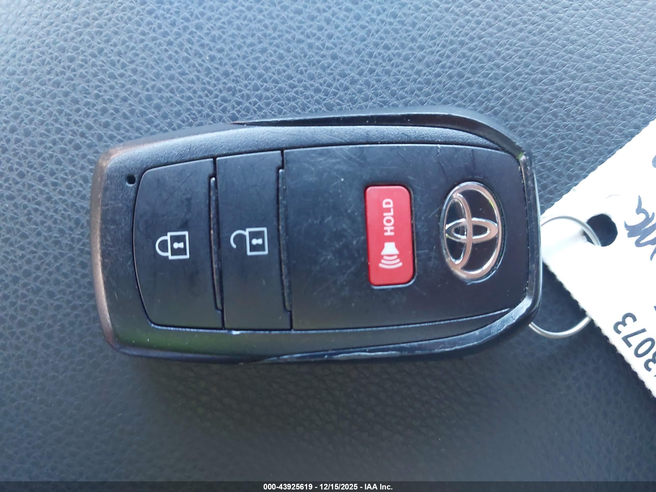 TOYOTA TACOMA image 11