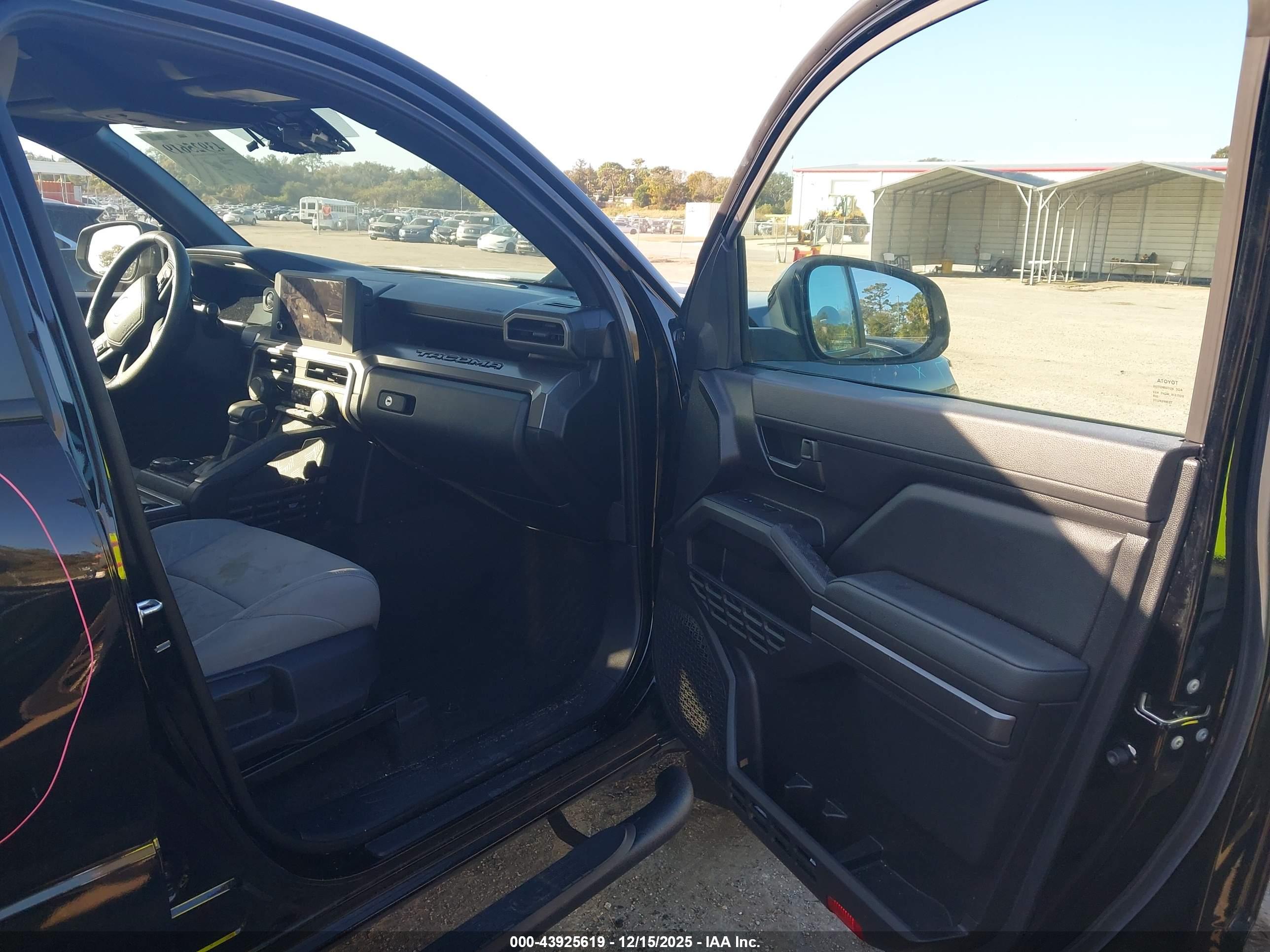 TOYOTA TACOMA image 5