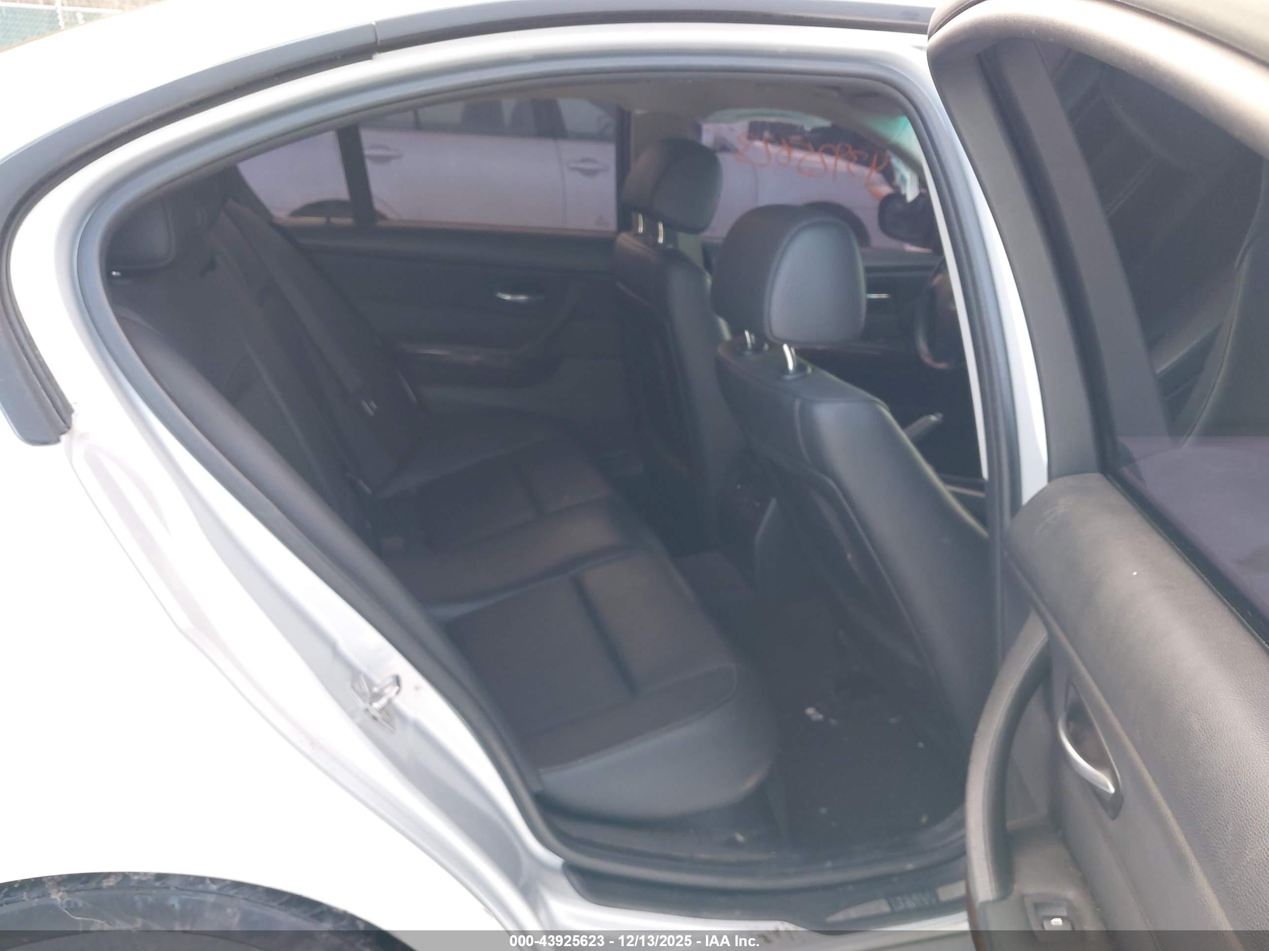 BMW 328I image 8