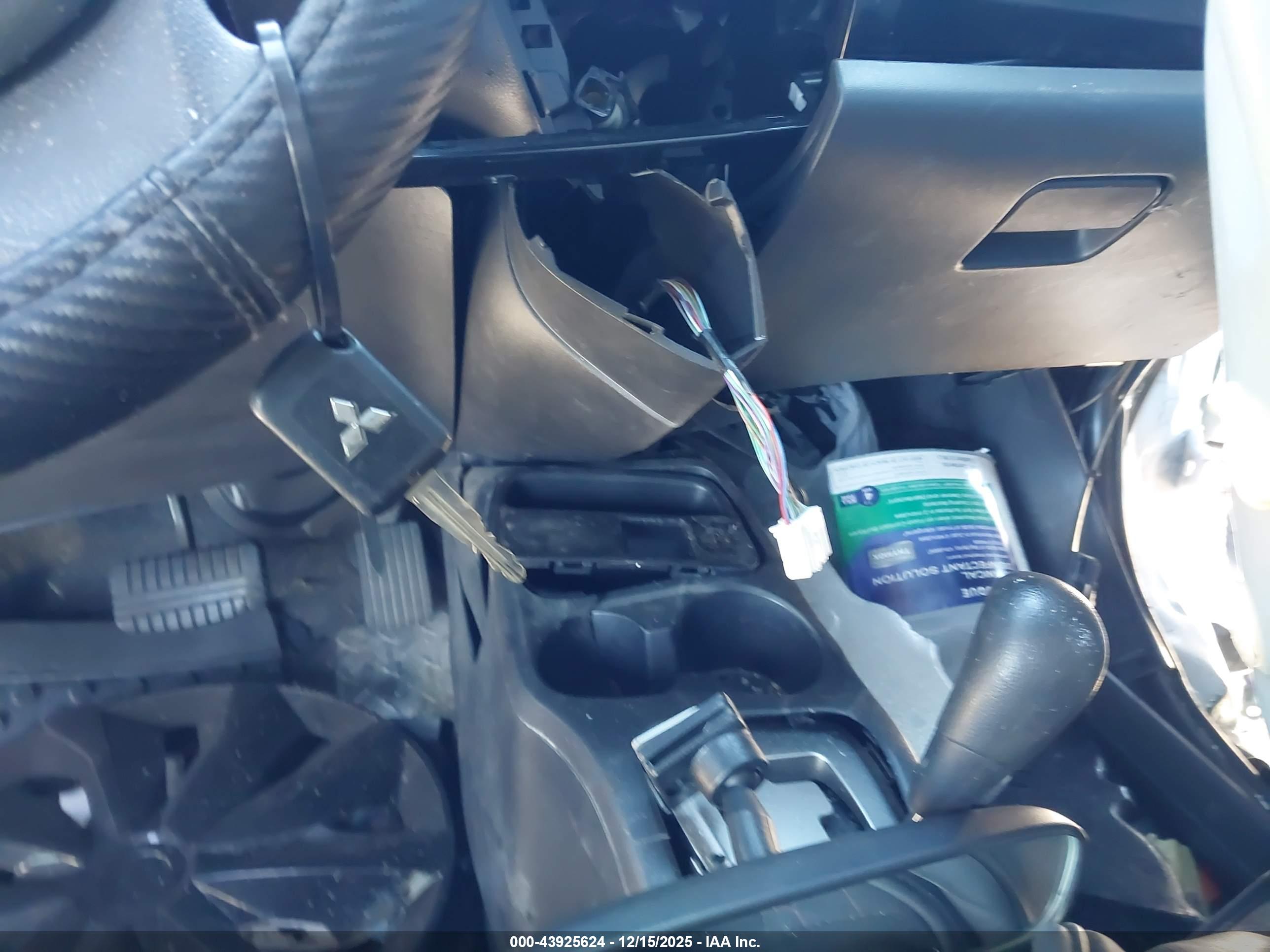 MITSUBISHI MIRAGE image 11