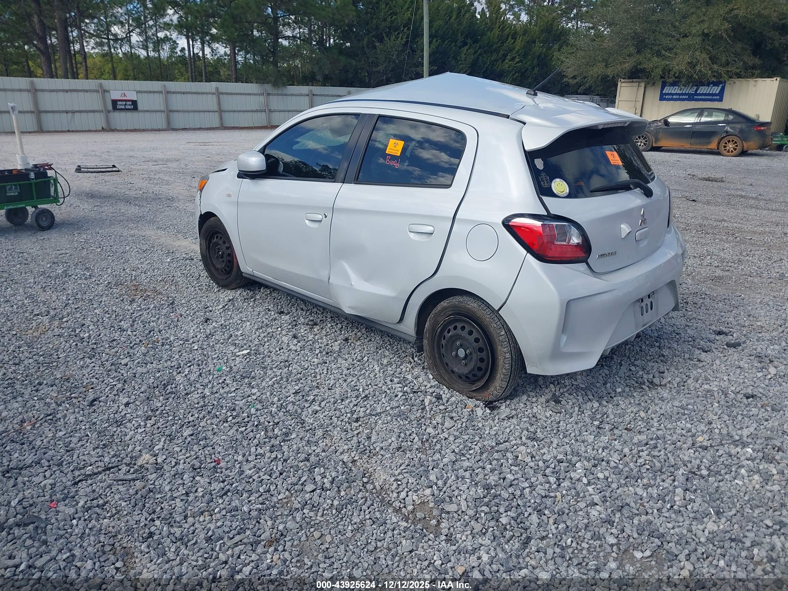 MITSUBISHI MIRAGE image 3