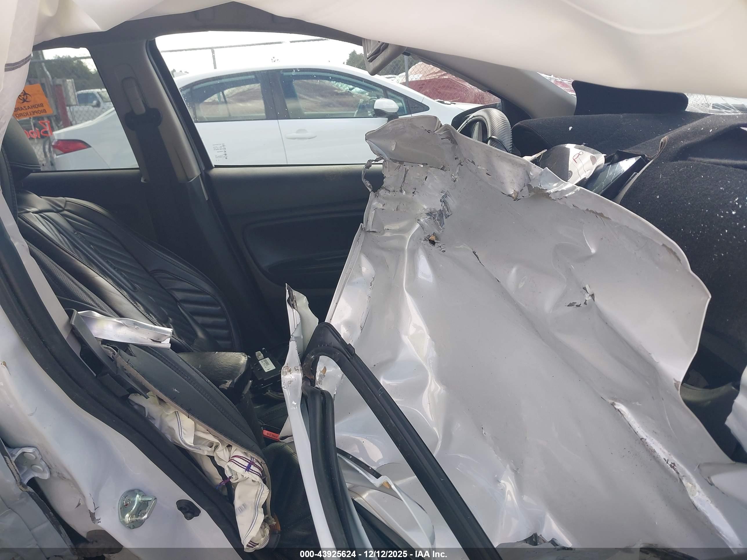 MITSUBISHI MIRAGE image 5