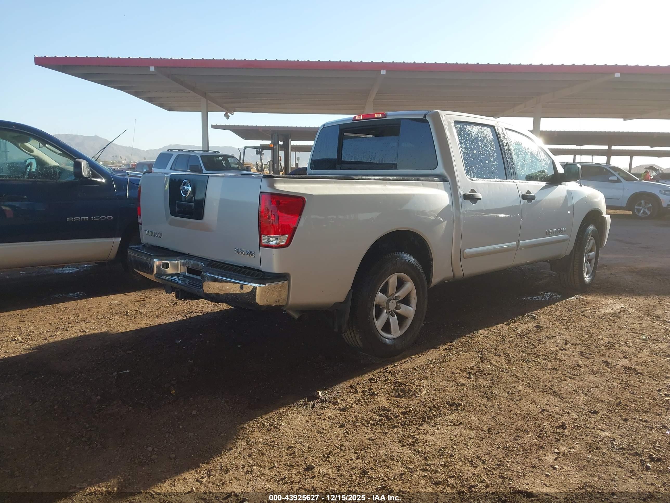 NISSAN TITAN image 4