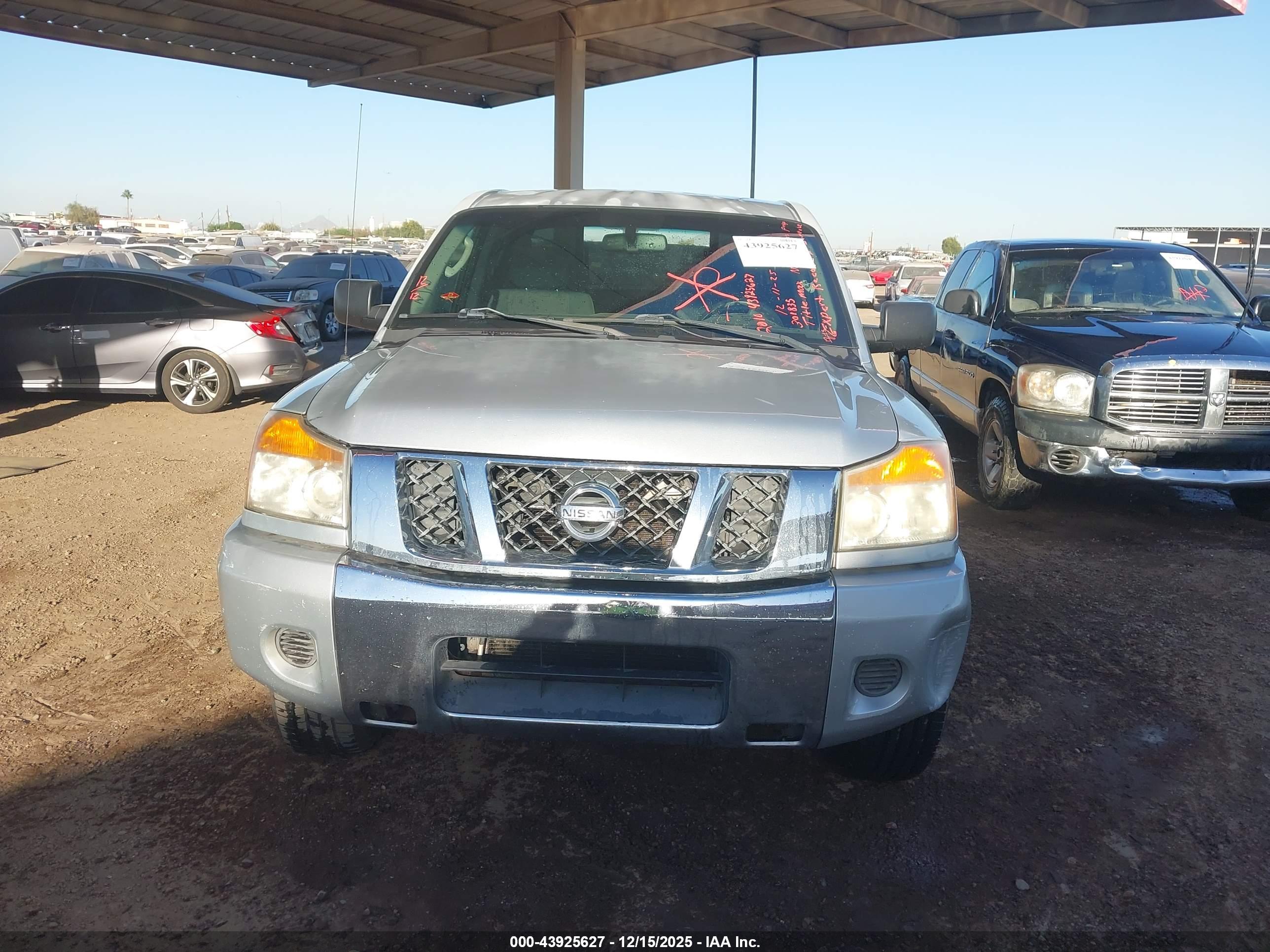NISSAN TITAN image 6