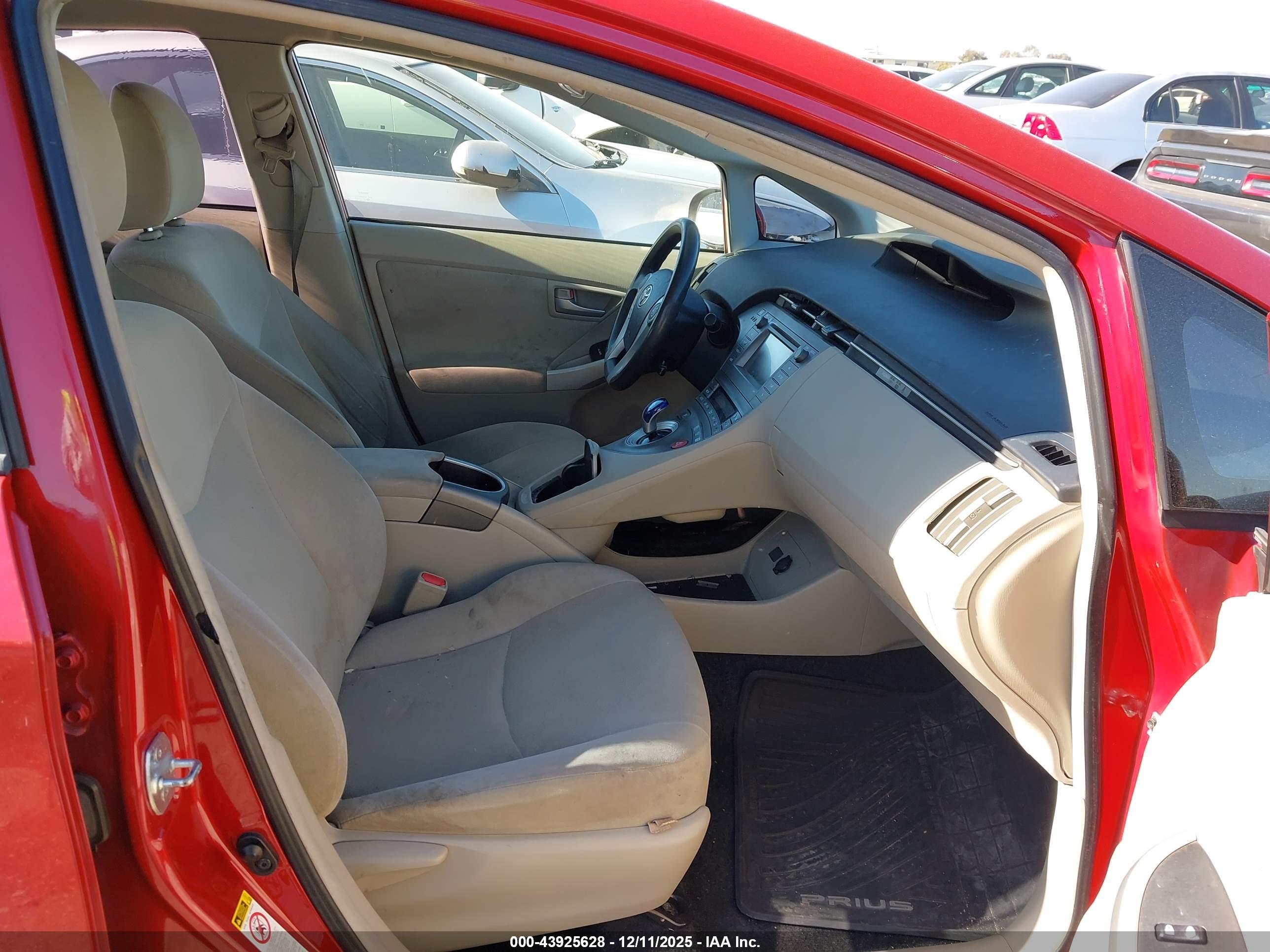TOYOTA PRIUS image 5