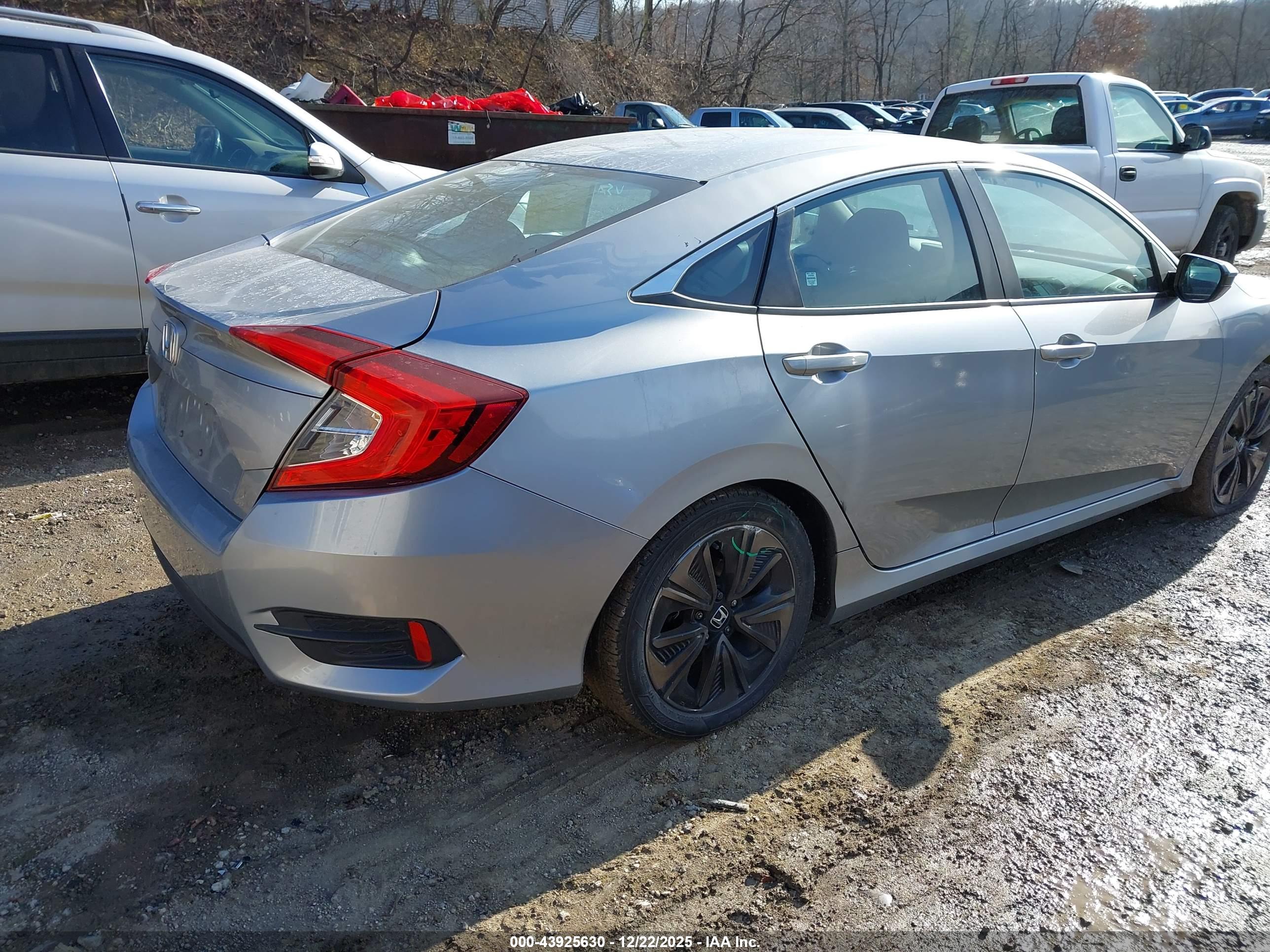 HONDA CIVIC image 4