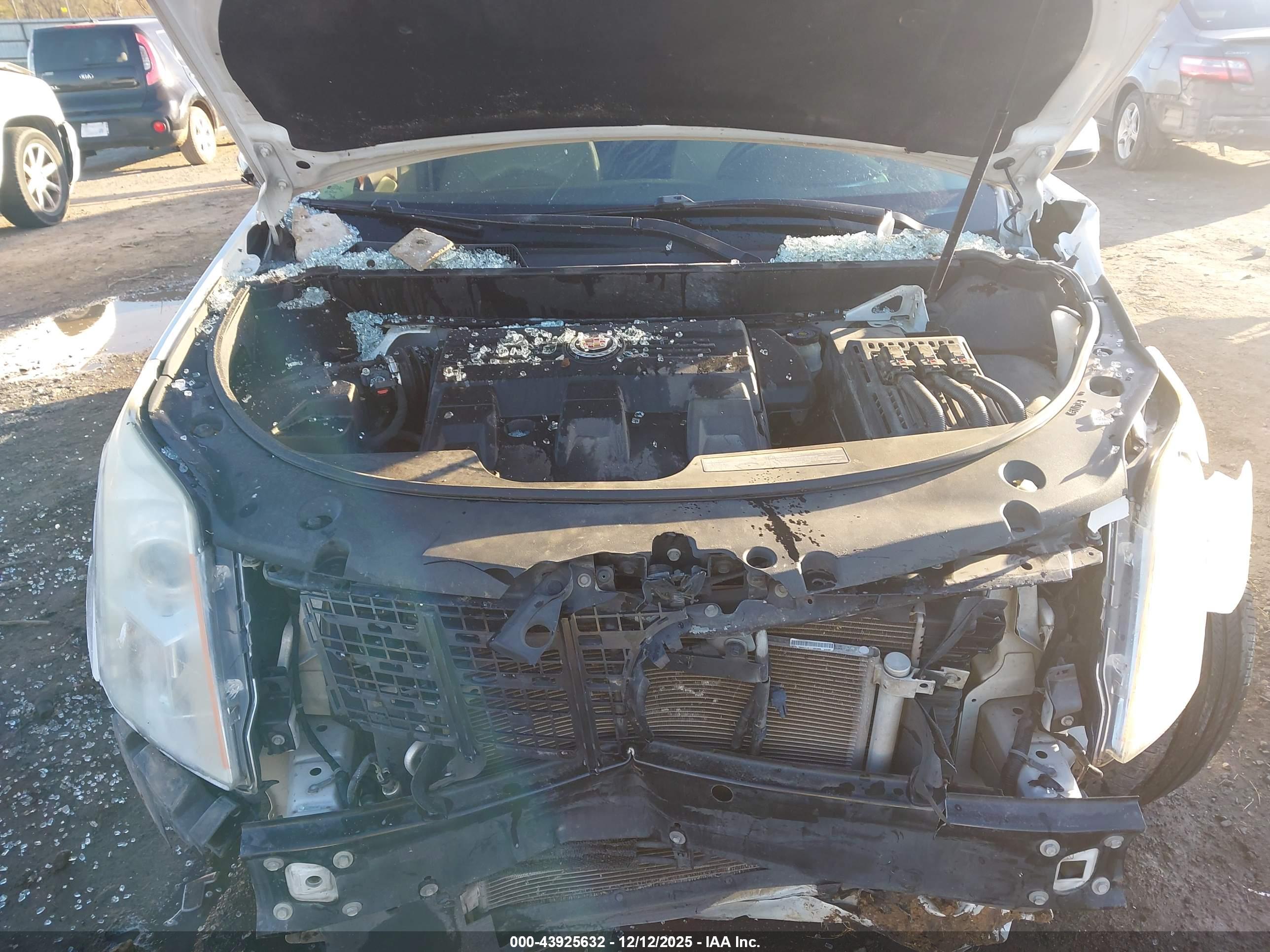 CADILLAC SRX image 10