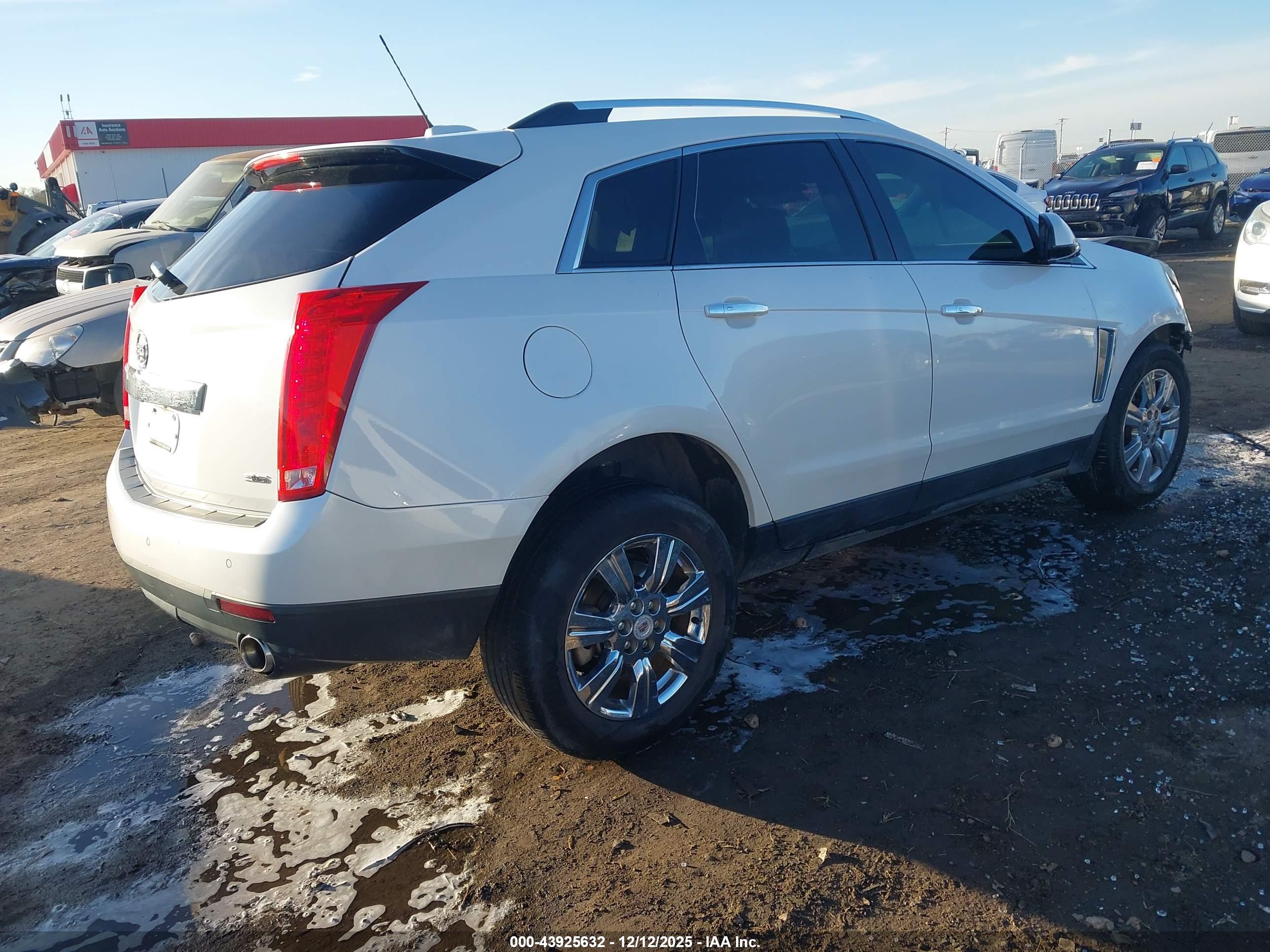 CADILLAC SRX image 4