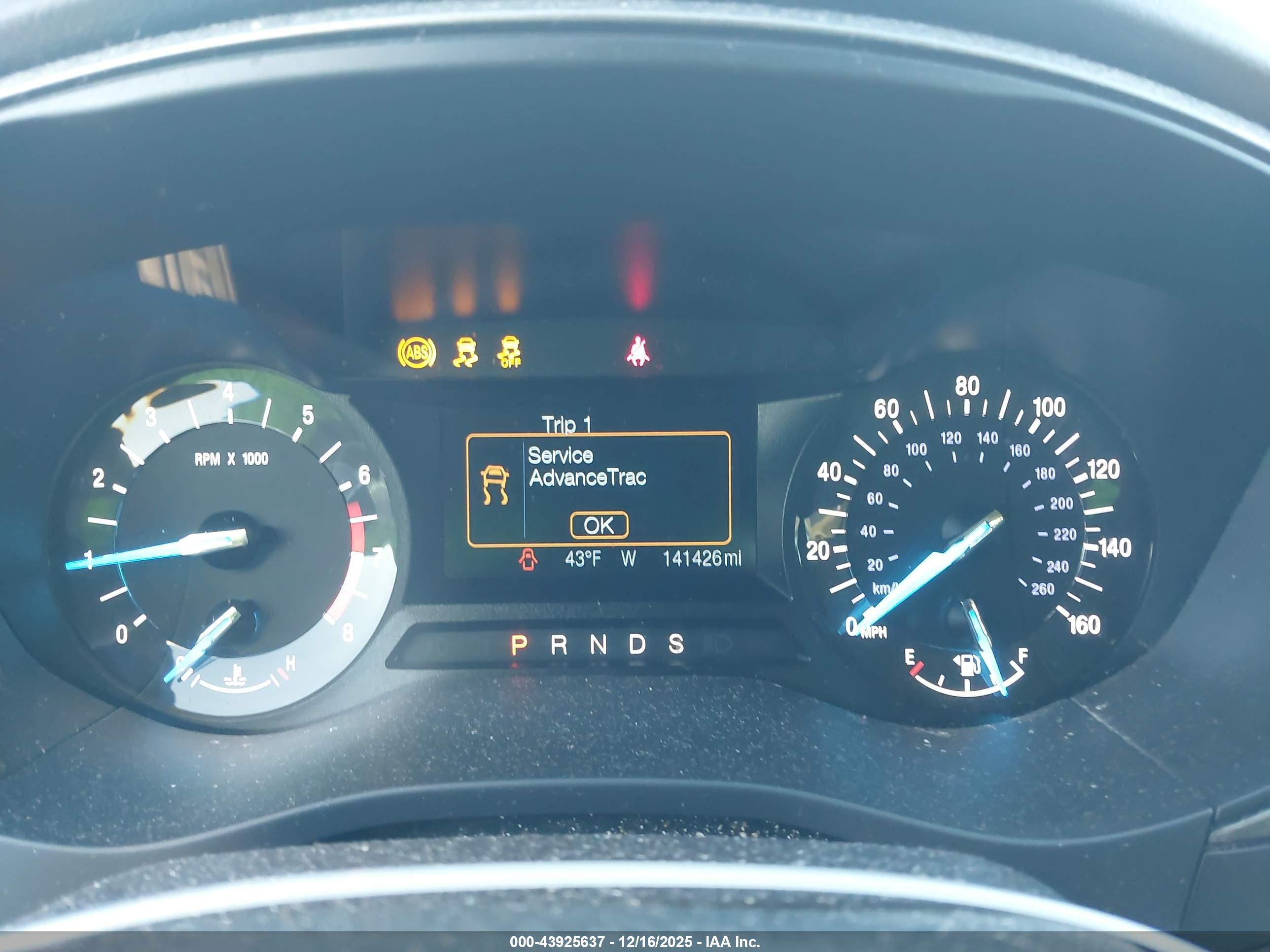 FORD FUSION image 7