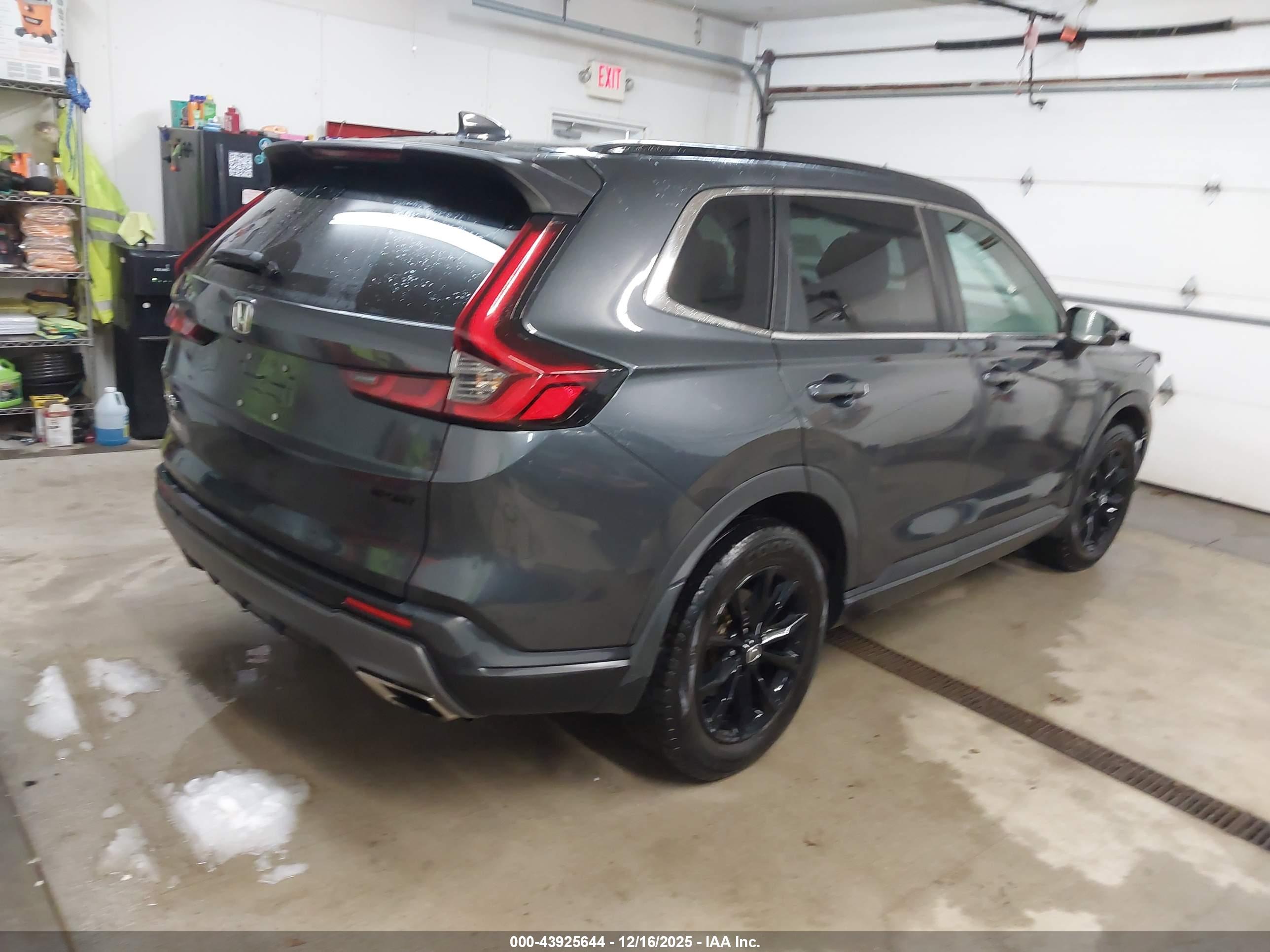 HONDA CR-V image 4