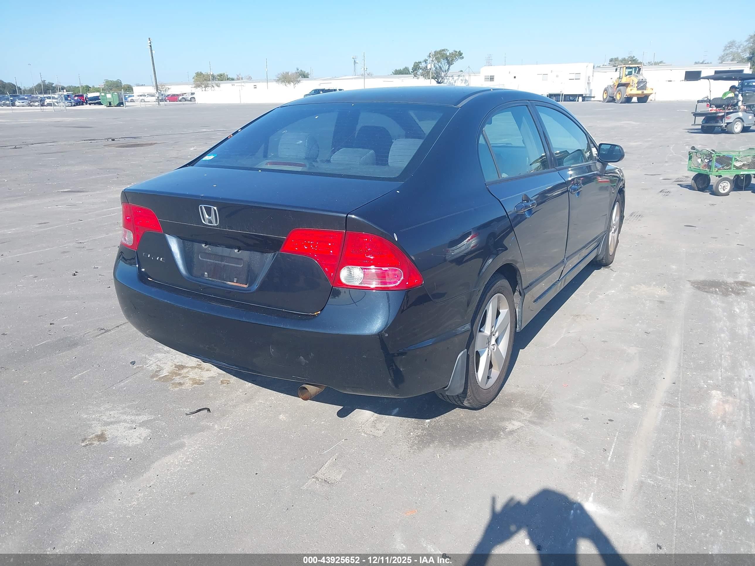 HONDA CIVIC image 4