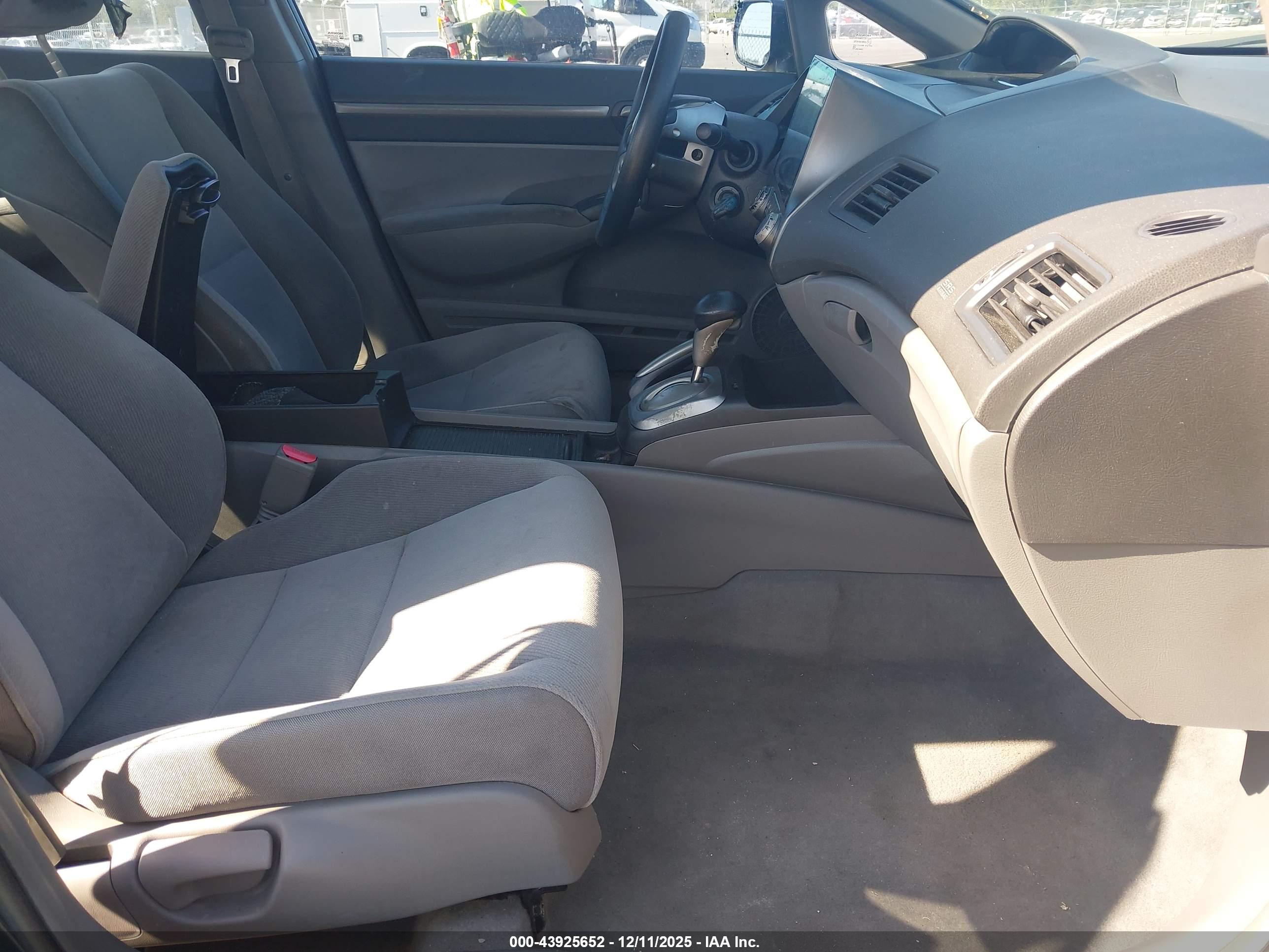 HONDA CIVIC image 5