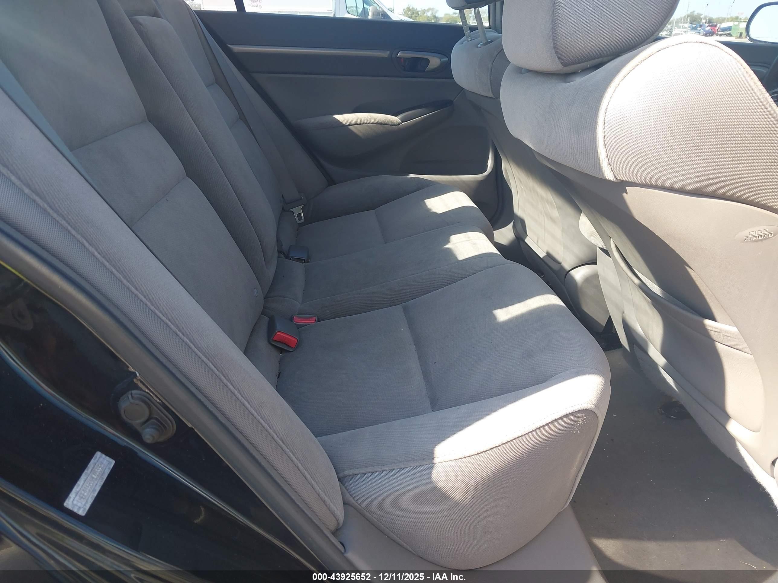 HONDA CIVIC image 8