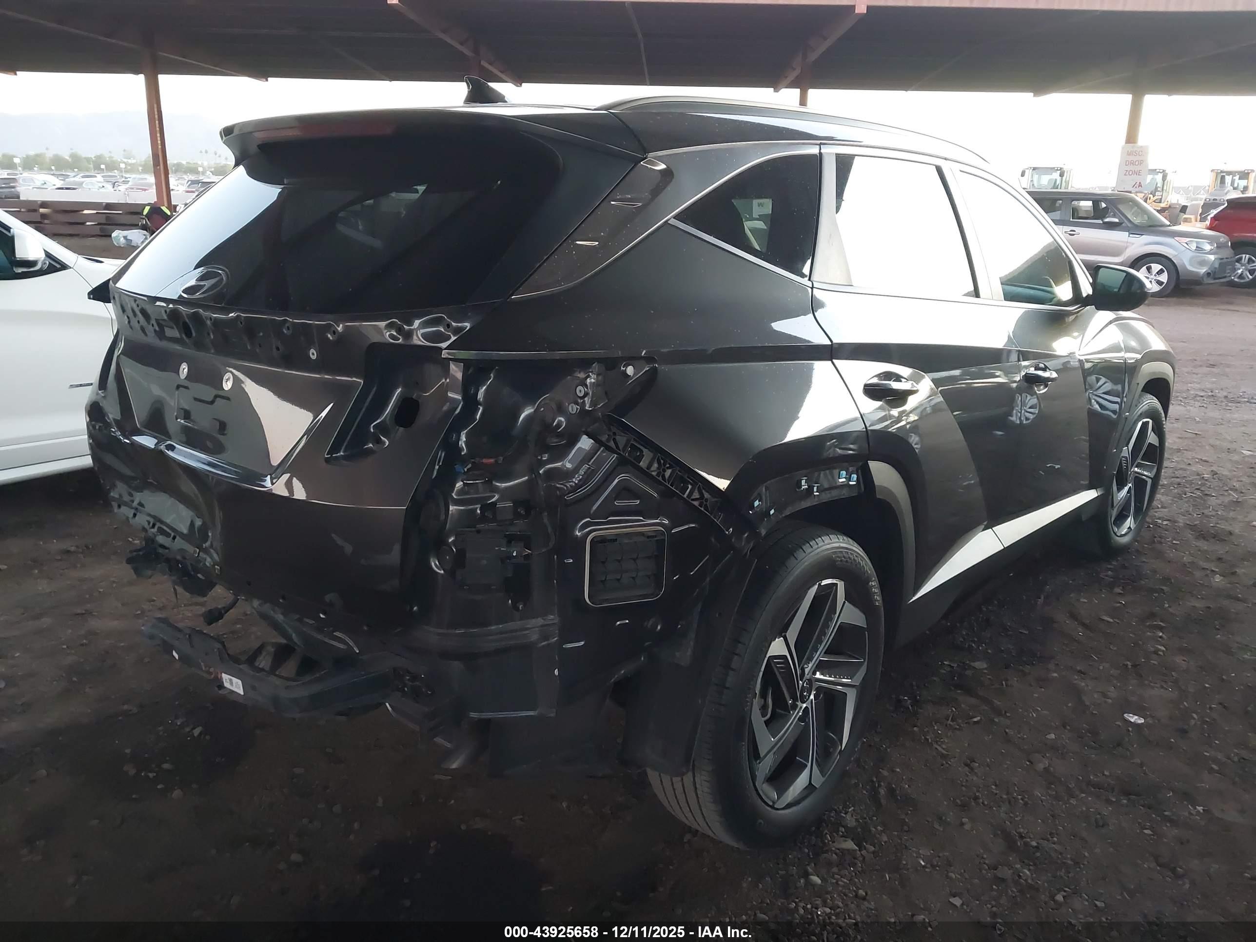 HYUNDAI TUCSON image 4