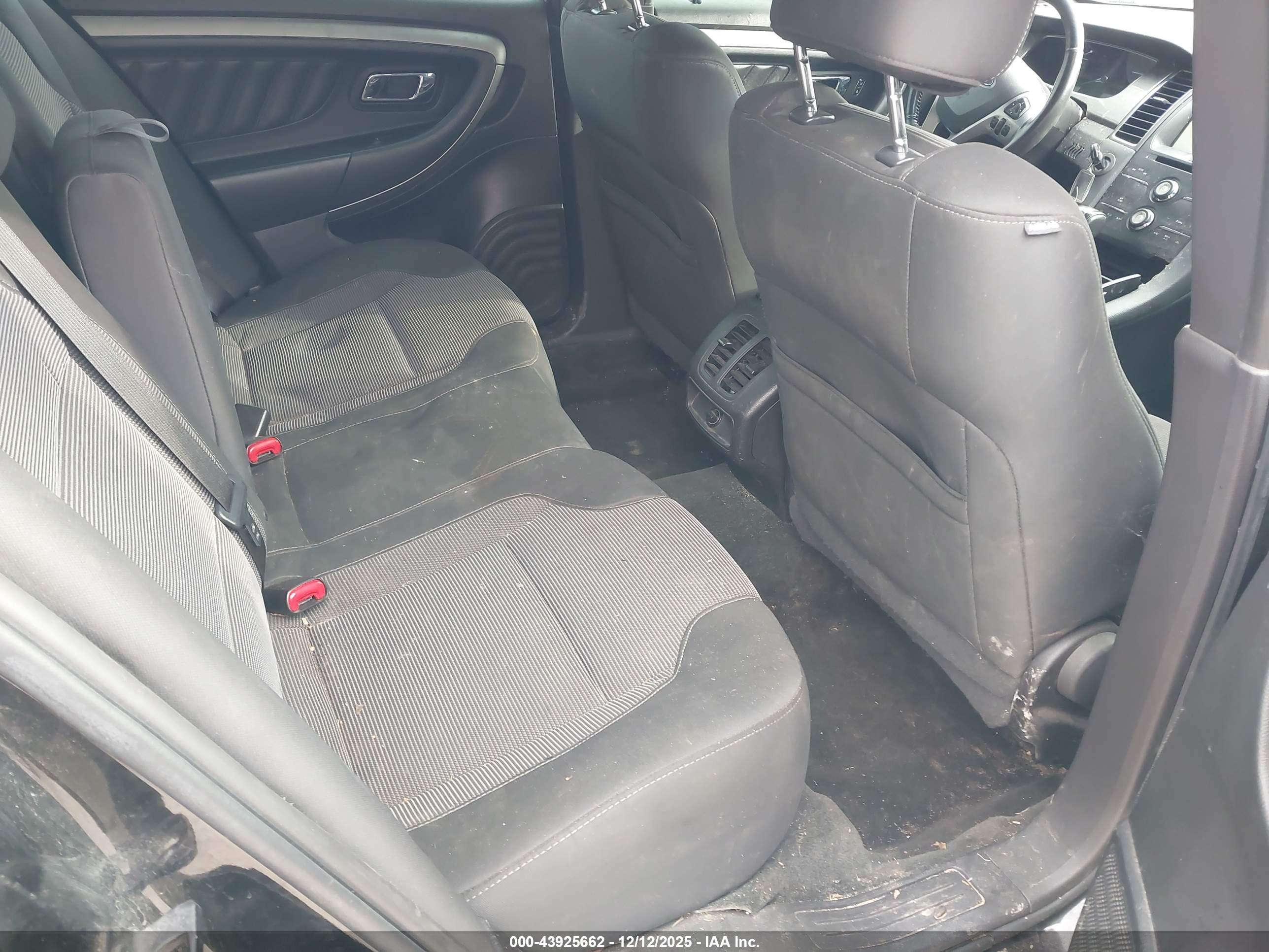 FORD TAURUS image 8