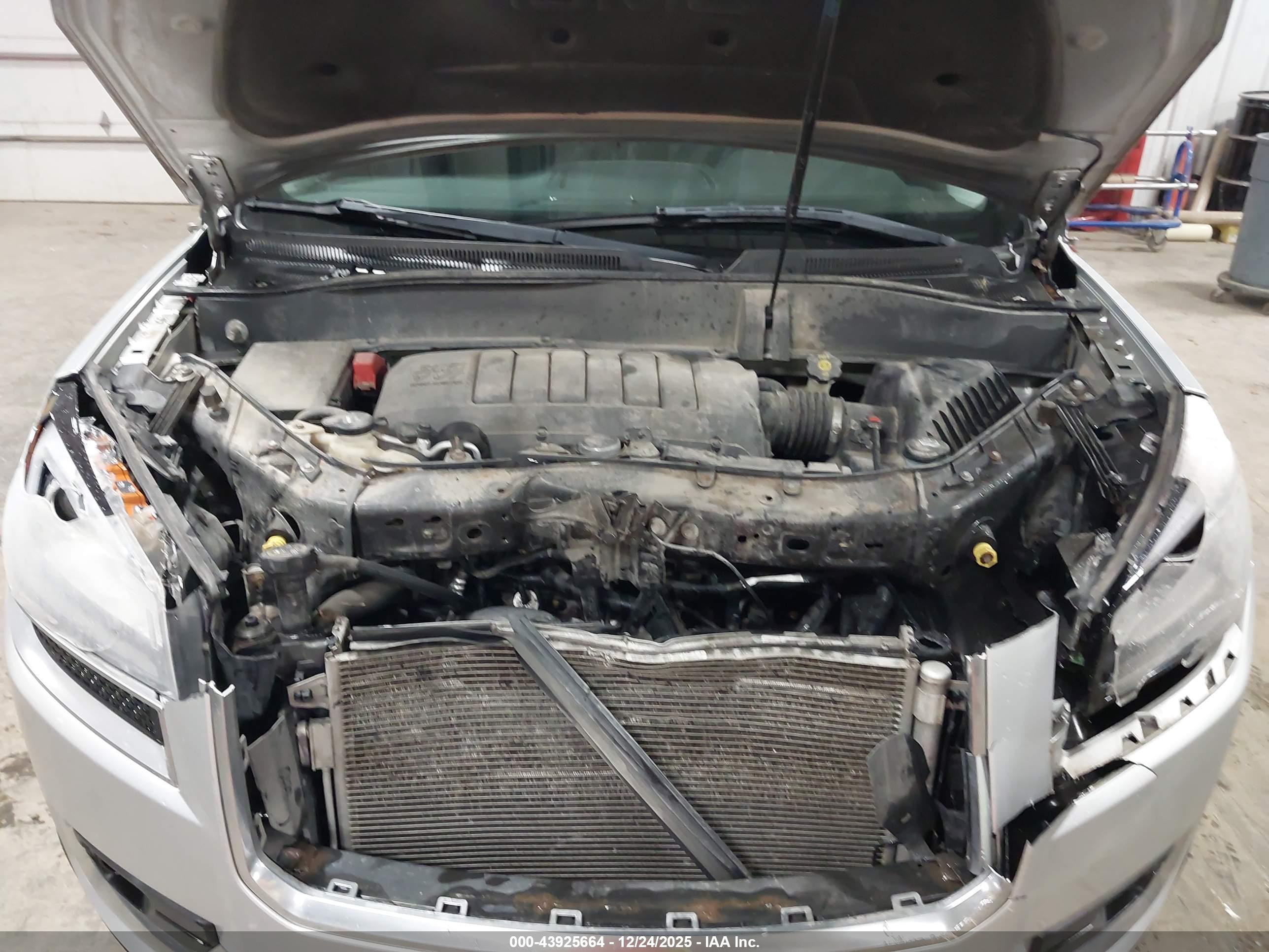 GMC ACADIA image 10