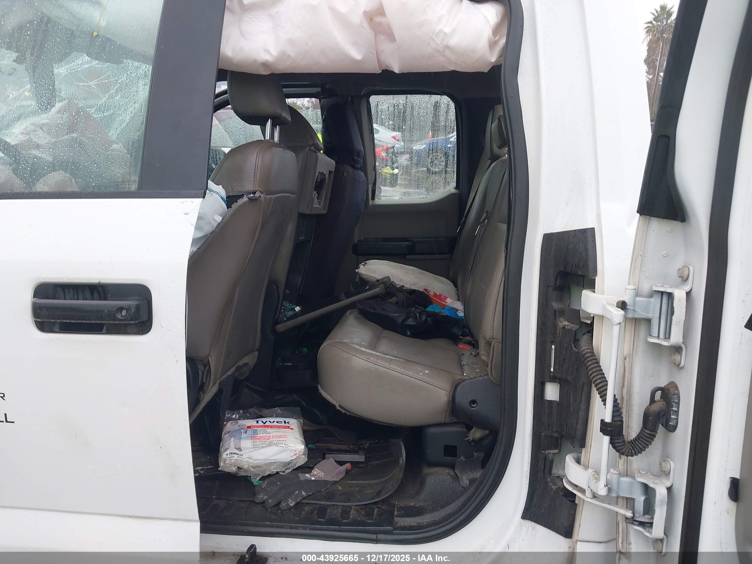 FORD F-250 image 8