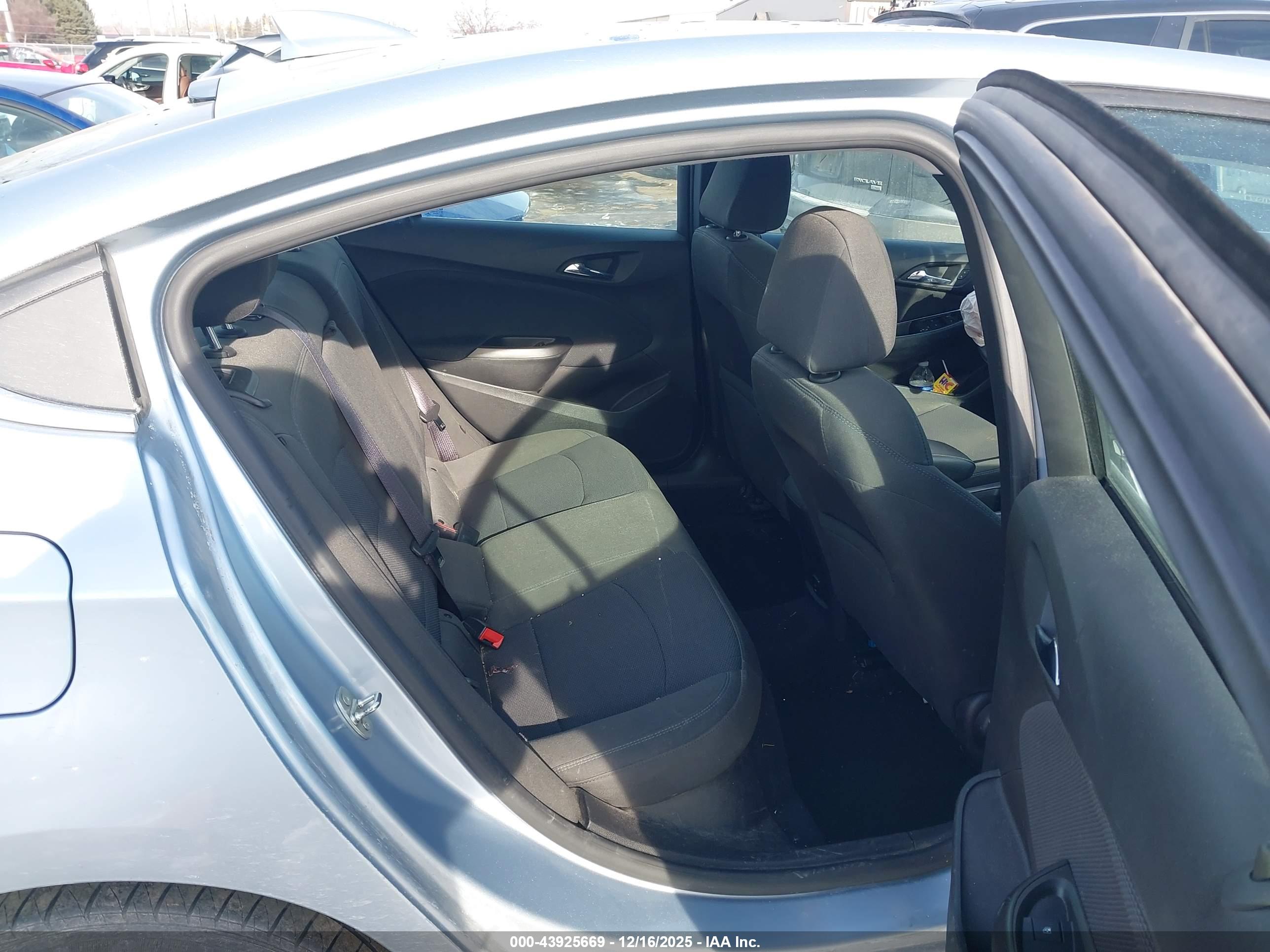 CHEVROLET CRUZE image 8