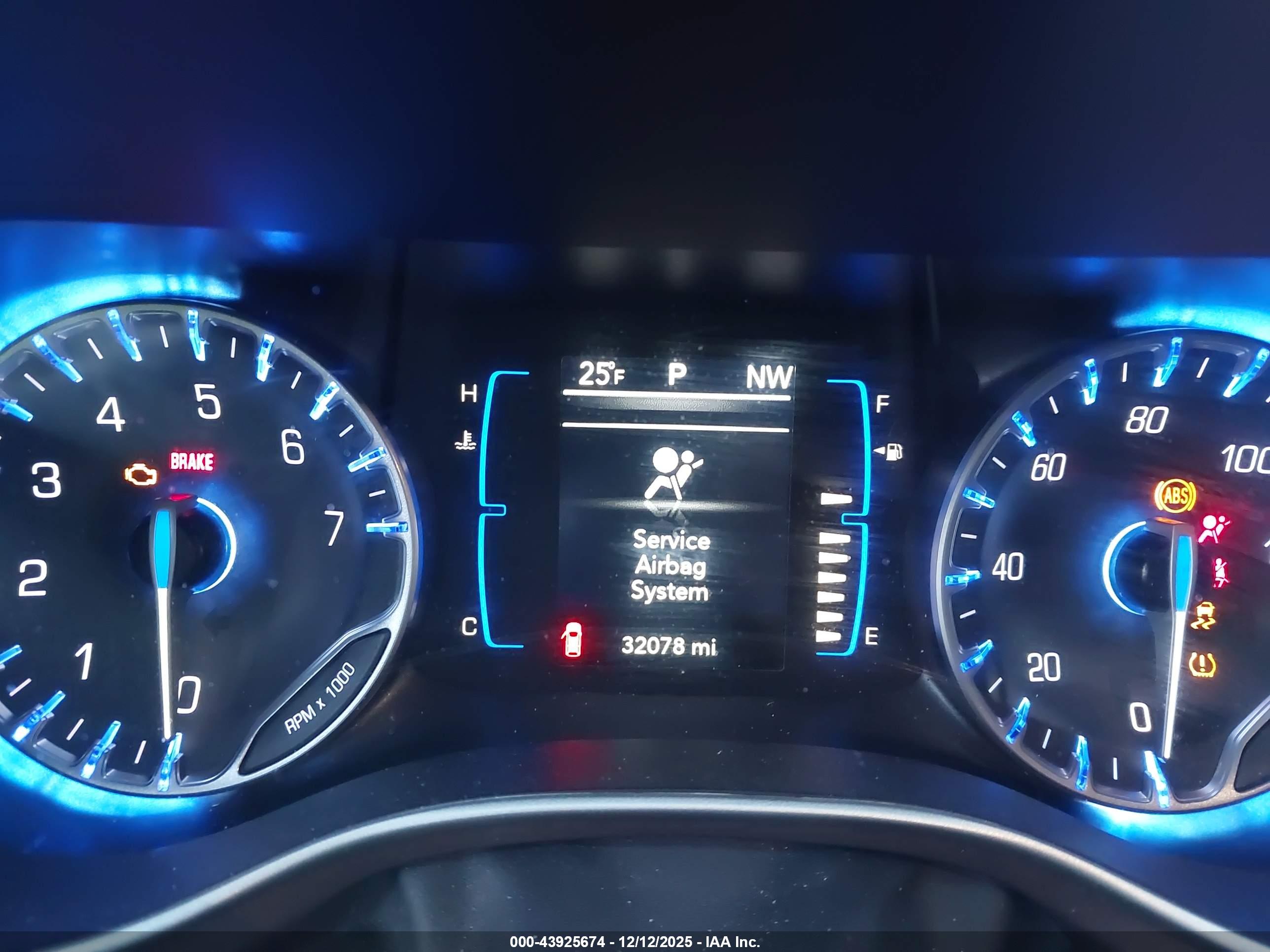 CHRYSLER VOYAGER image 7