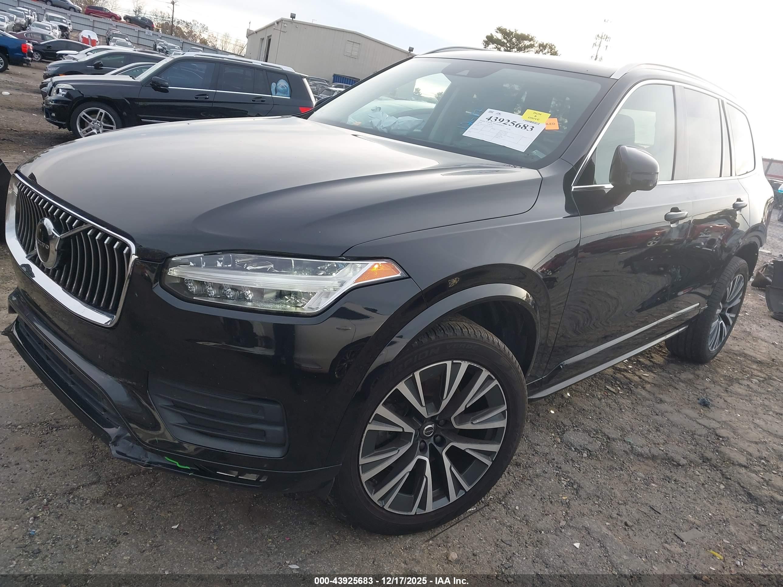 VOLVO XC90 image 2