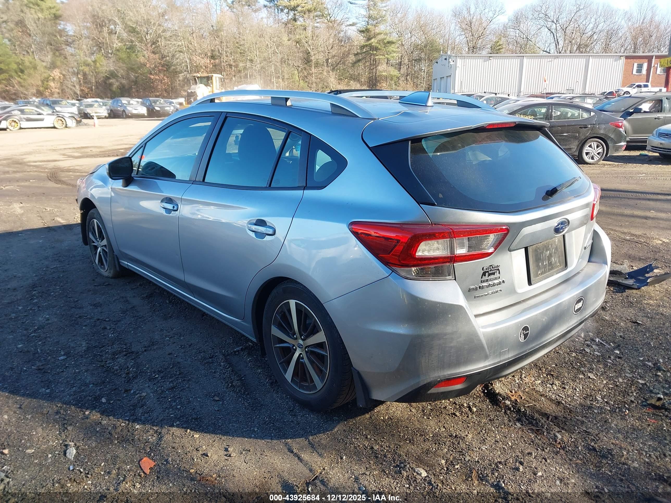 SUBARU IMPREZA image 3