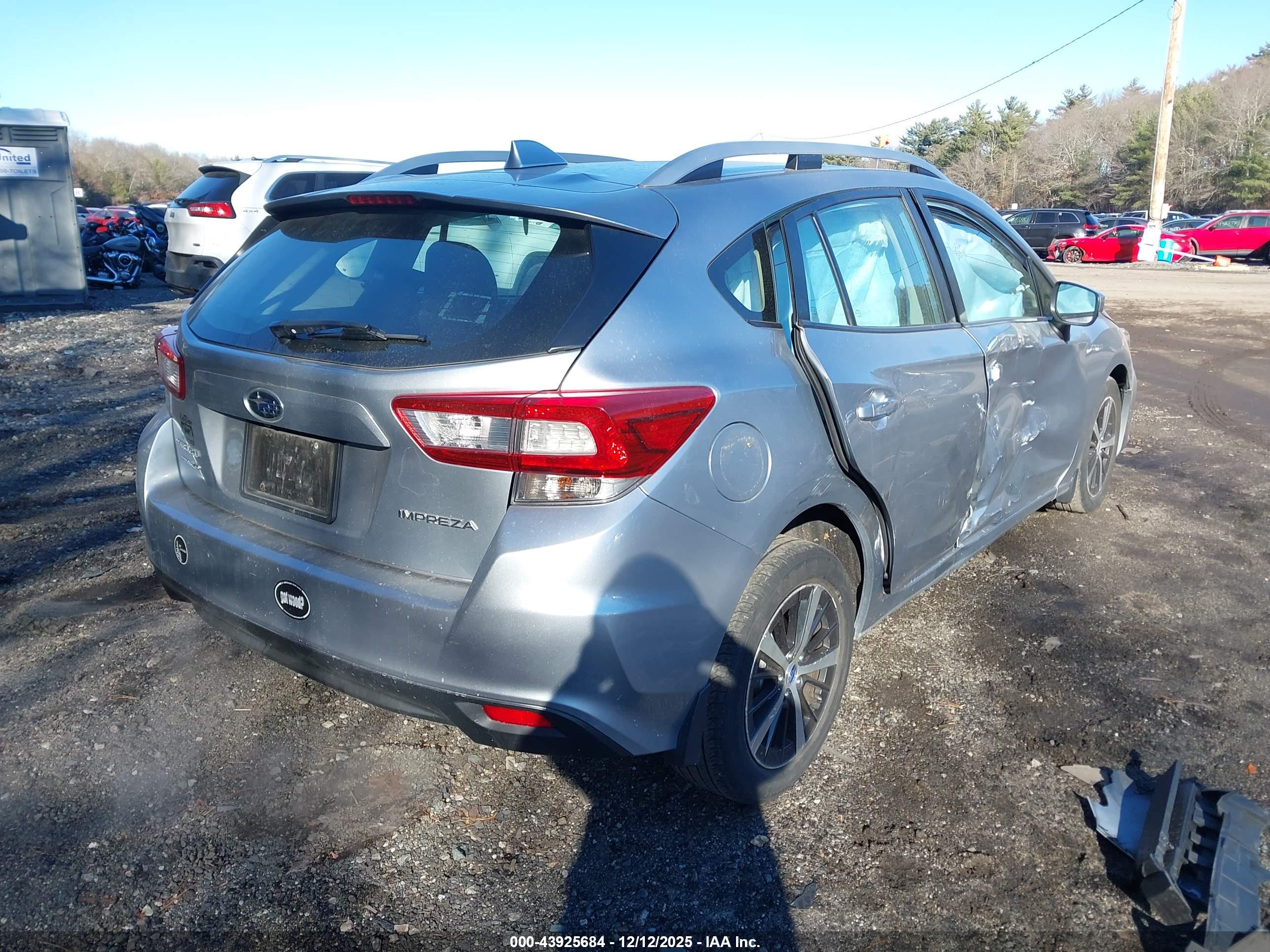 SUBARU IMPREZA image 4