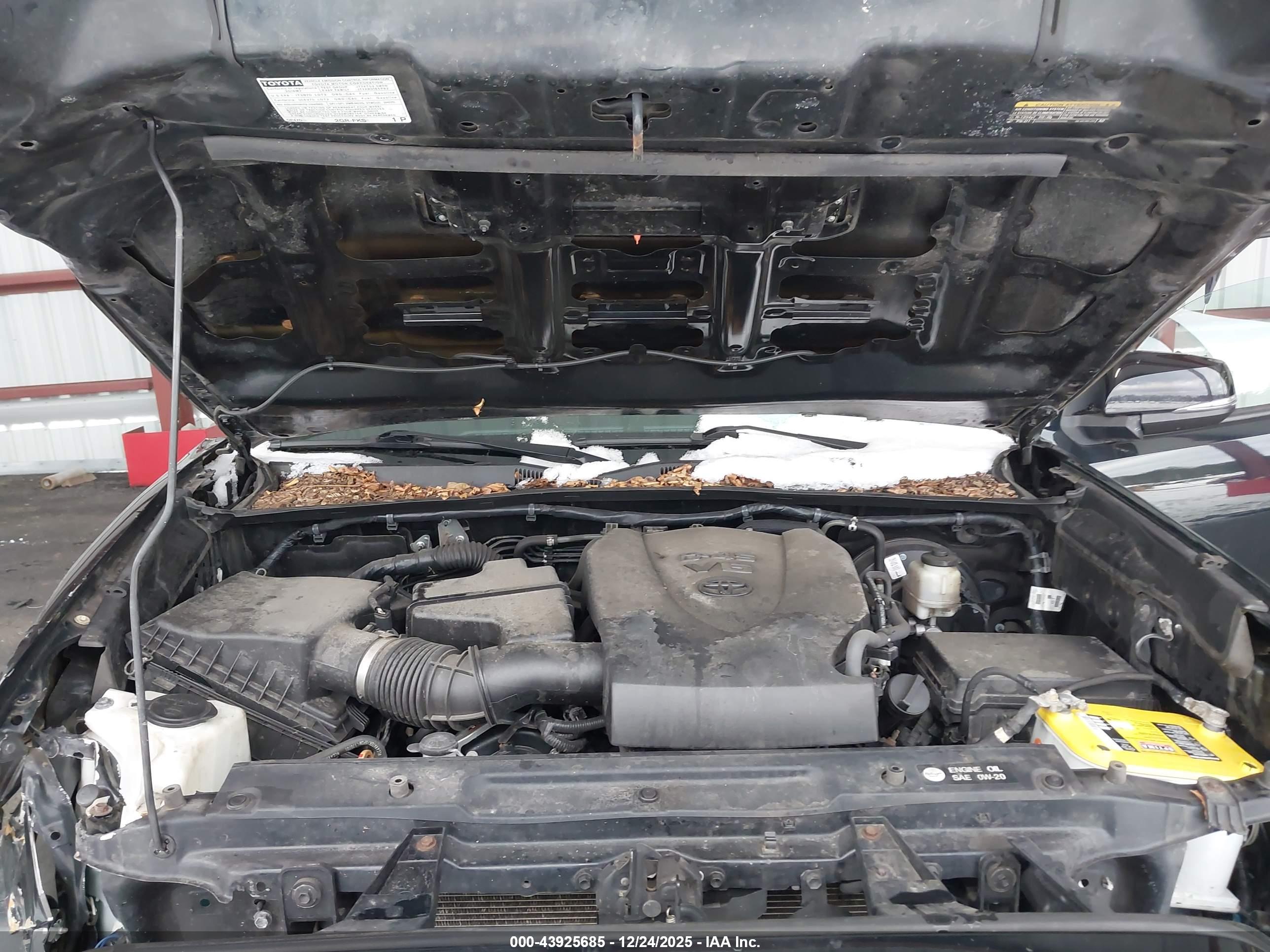 TOYOTA TACOMA image 10