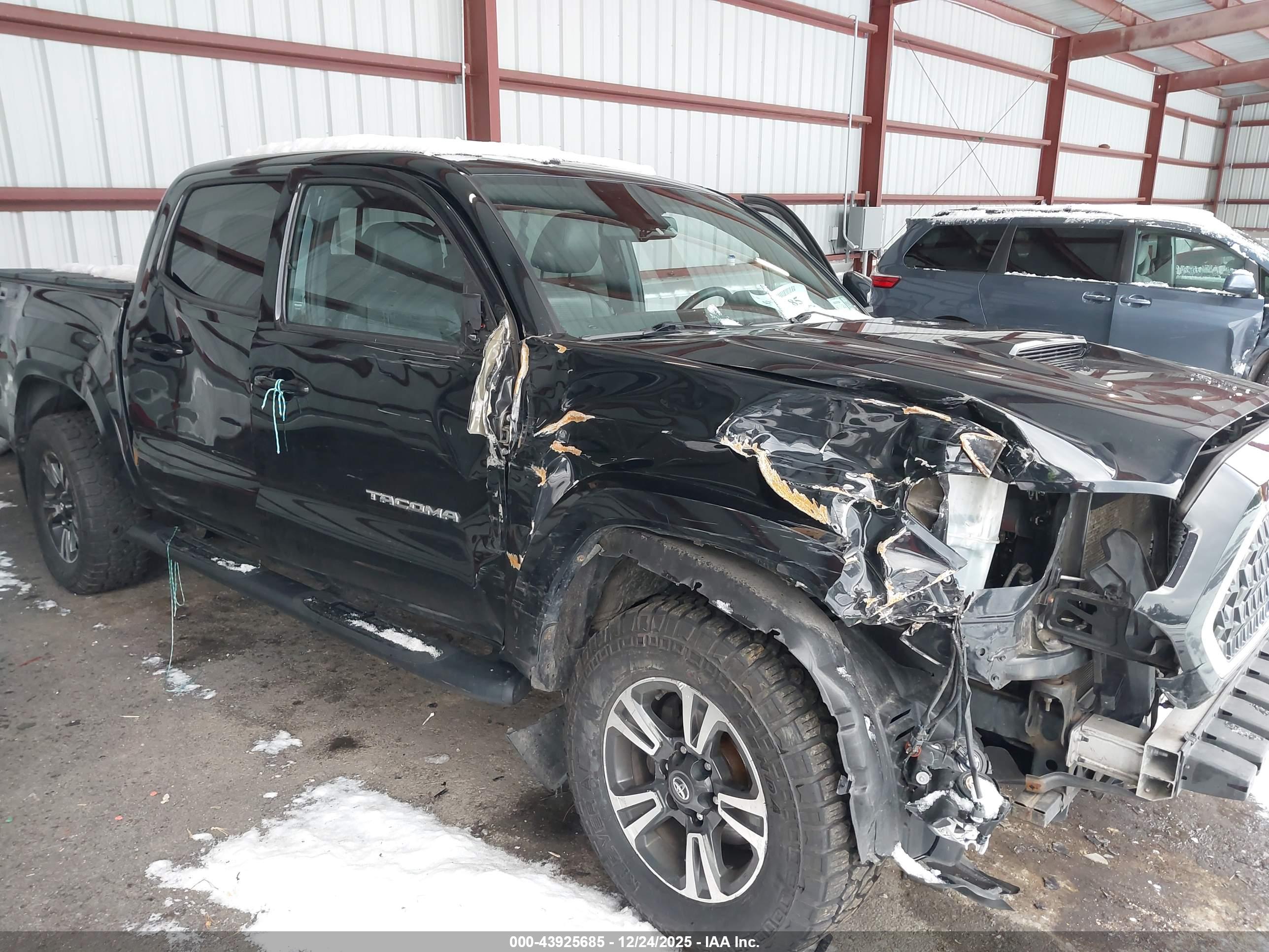 TOYOTA TACOMA image 6