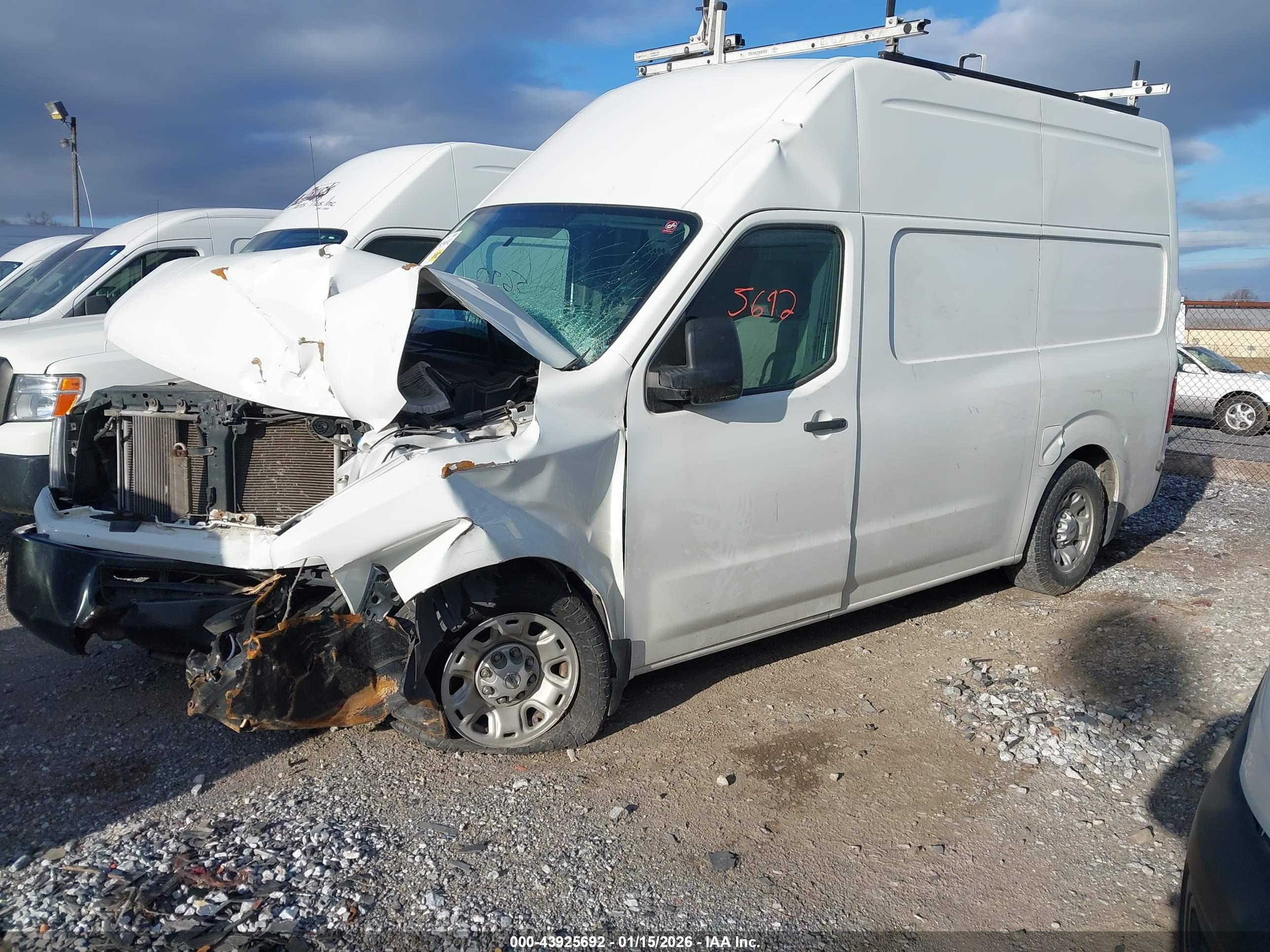 NISSAN NV image 2