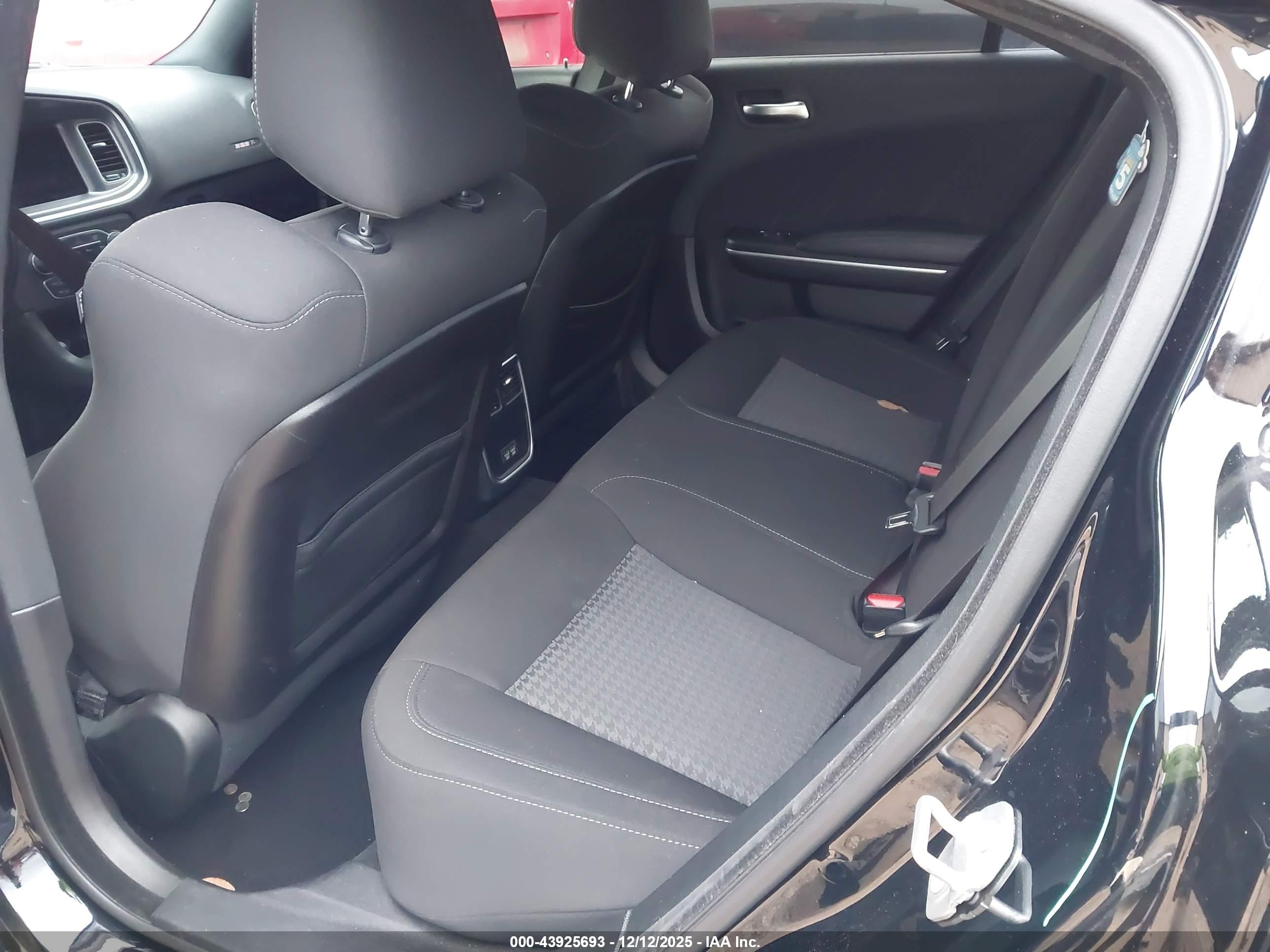 DODGE CHARGER image 8
