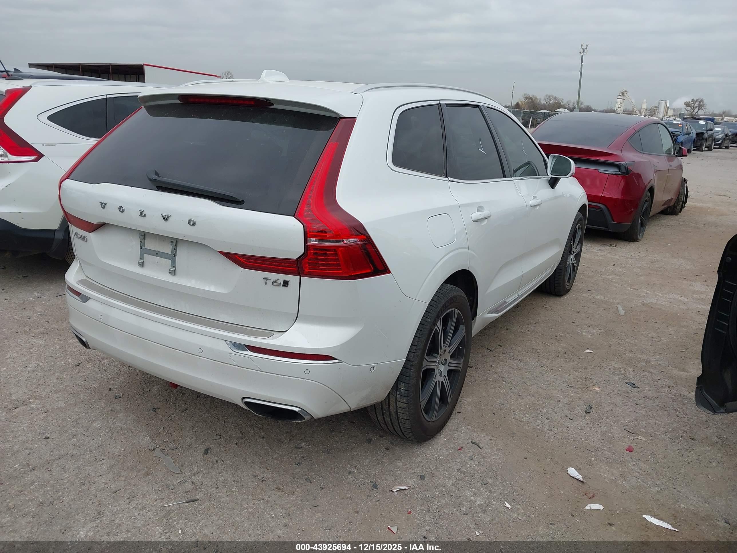 VOLVO XC60 image 4