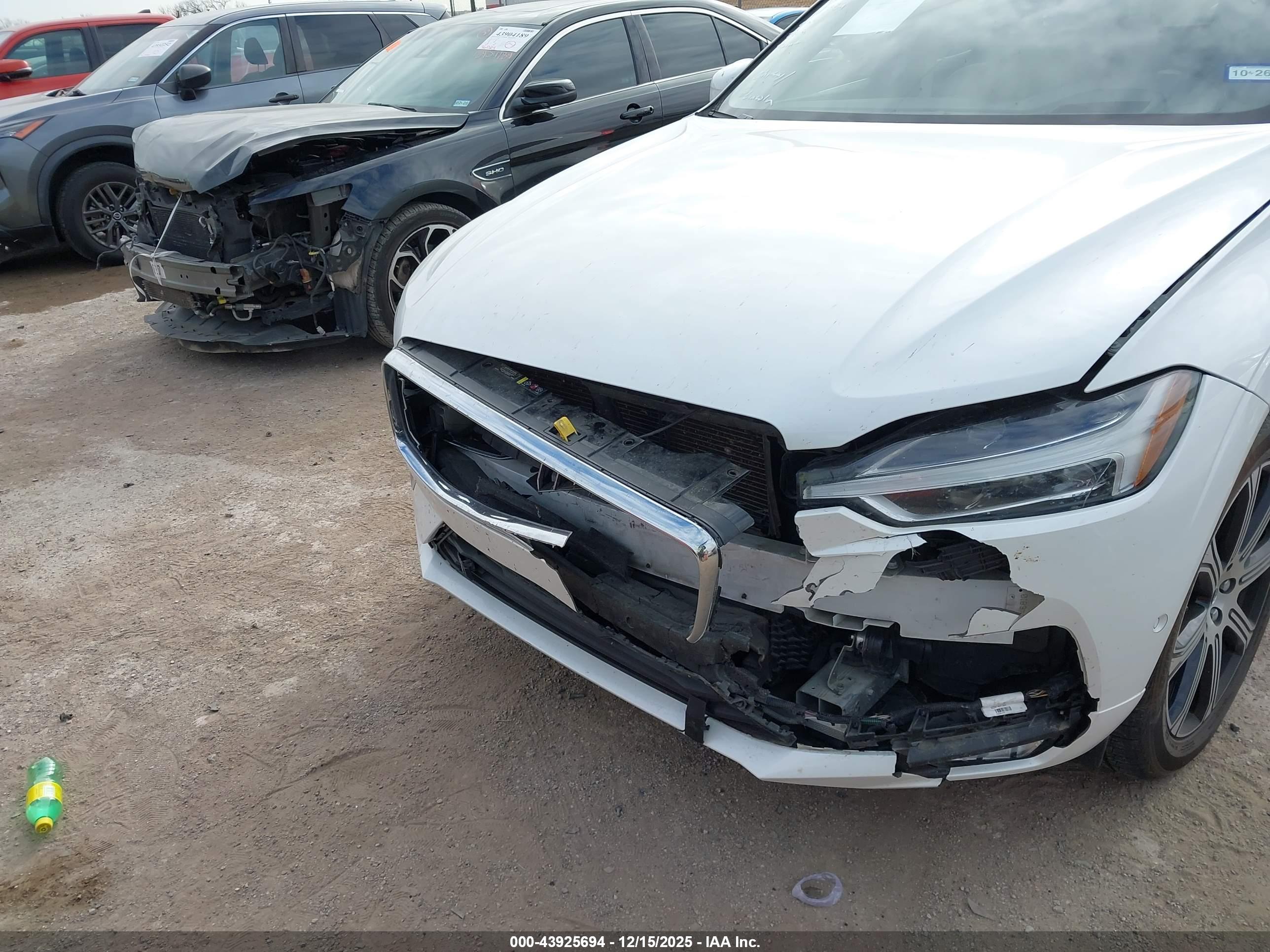 VOLVO XC60 image 6