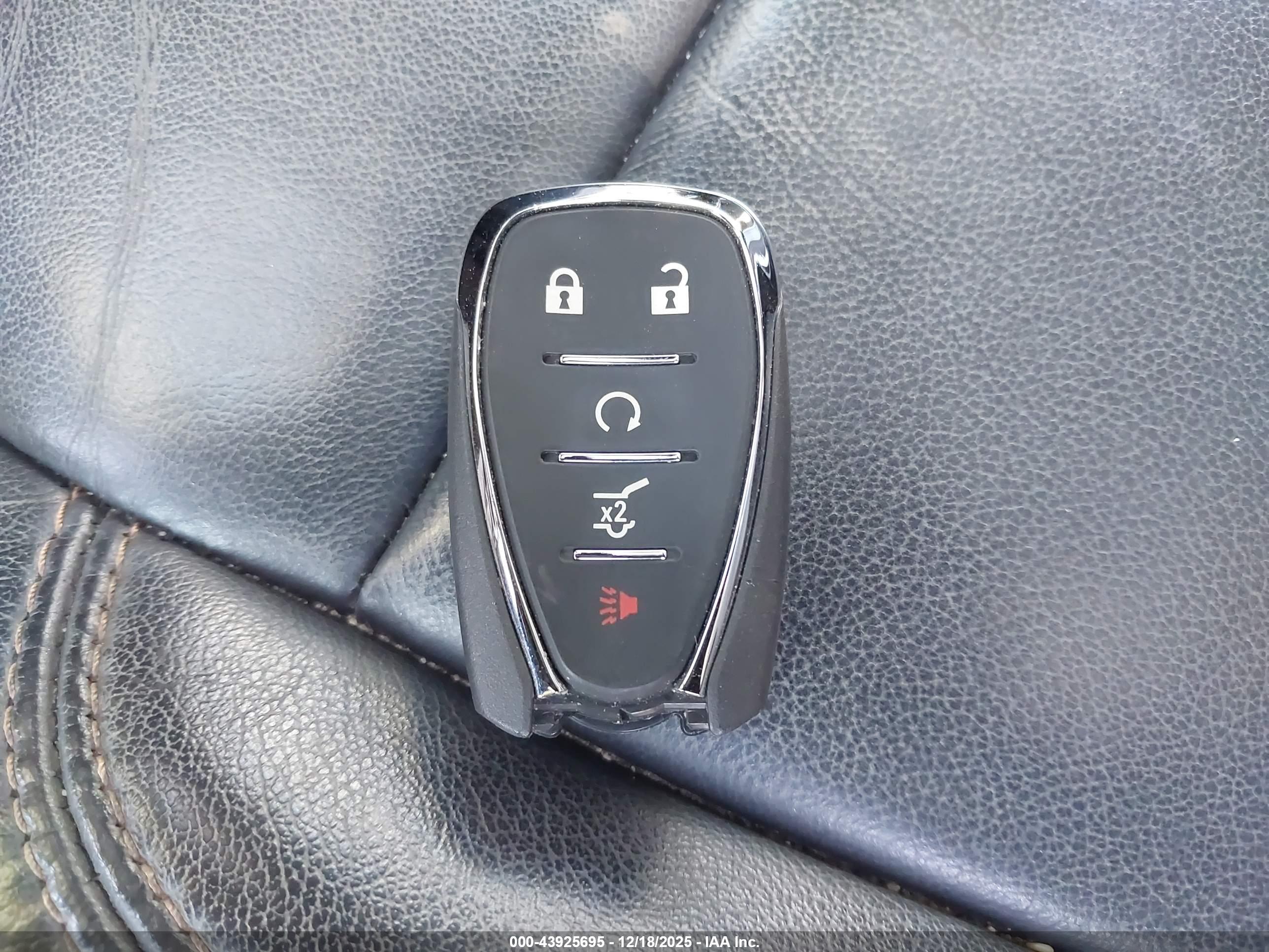 CHEVROLET TRAVERSE image 11
