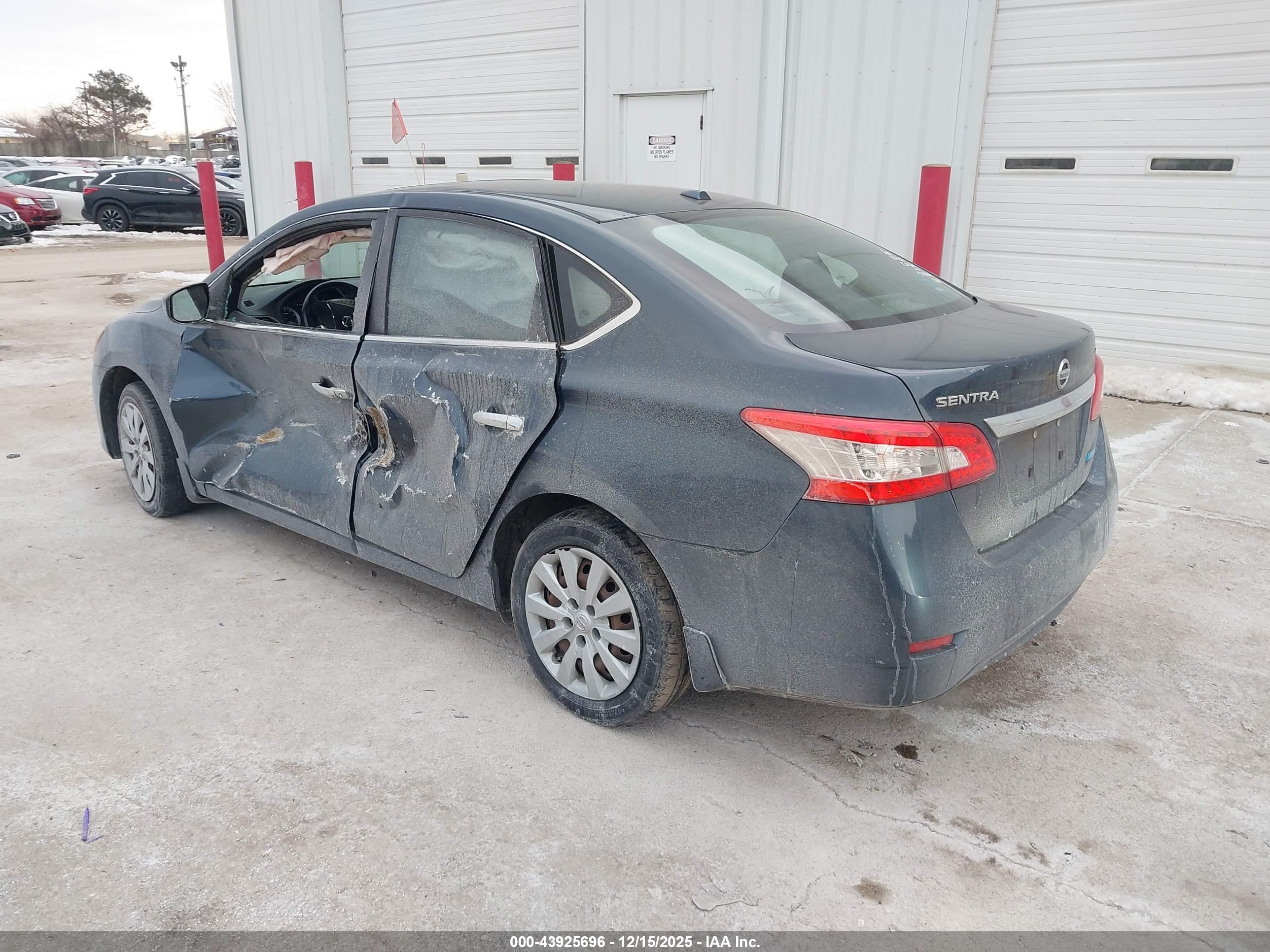 NISSAN SENTRA image 3
