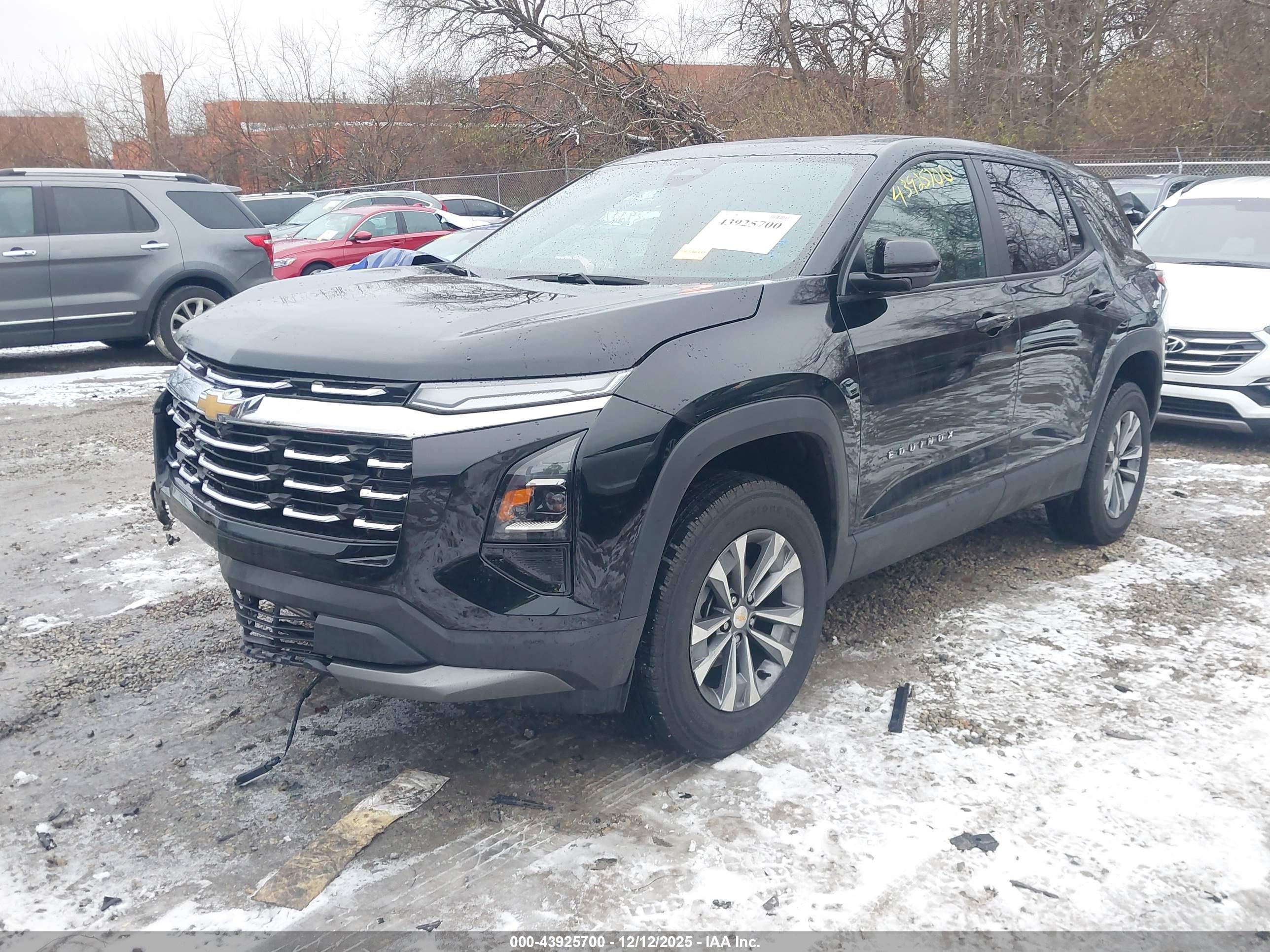 CHEVROLET EQUINOX image 2