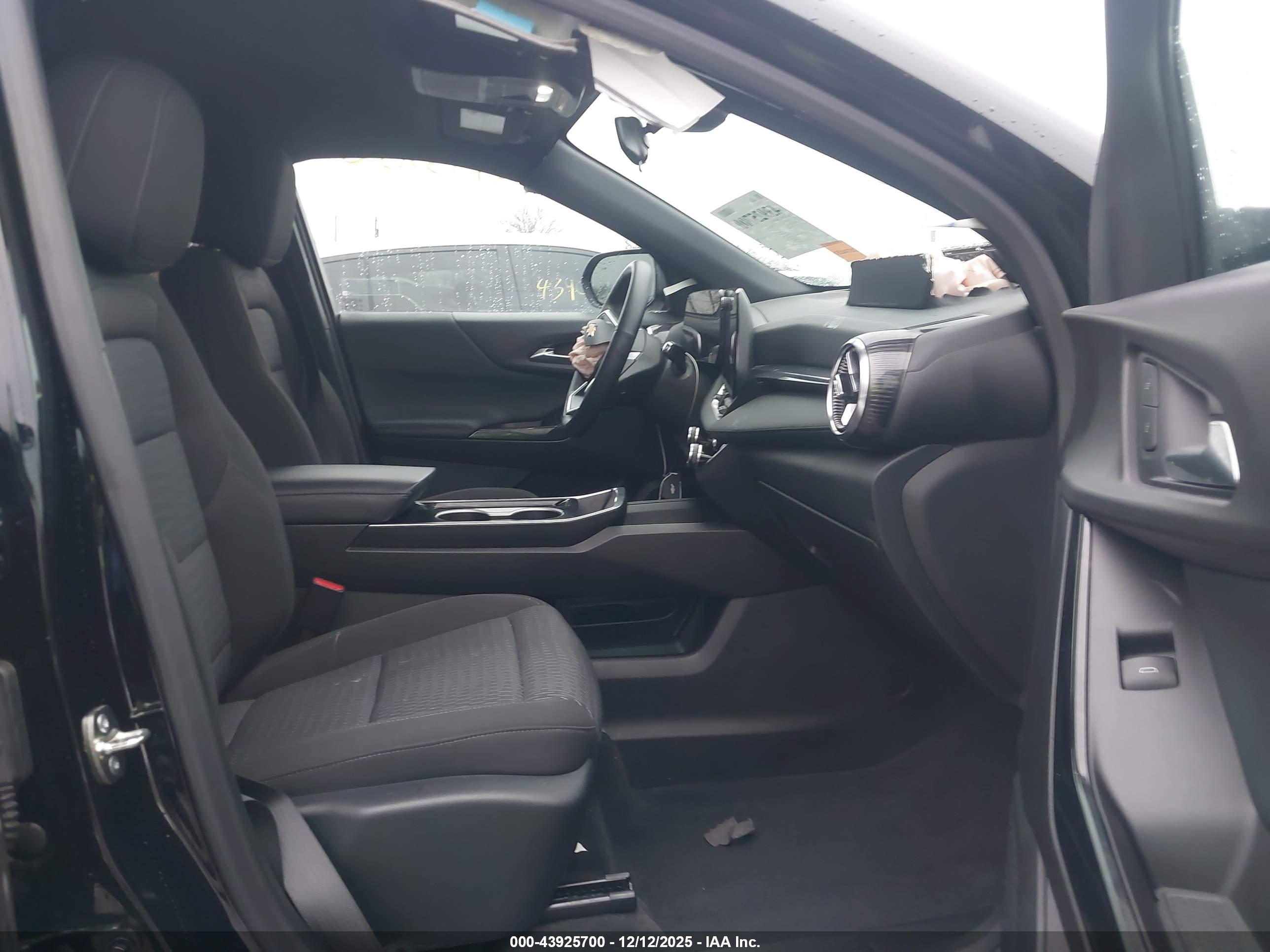 CHEVROLET EQUINOX image 5