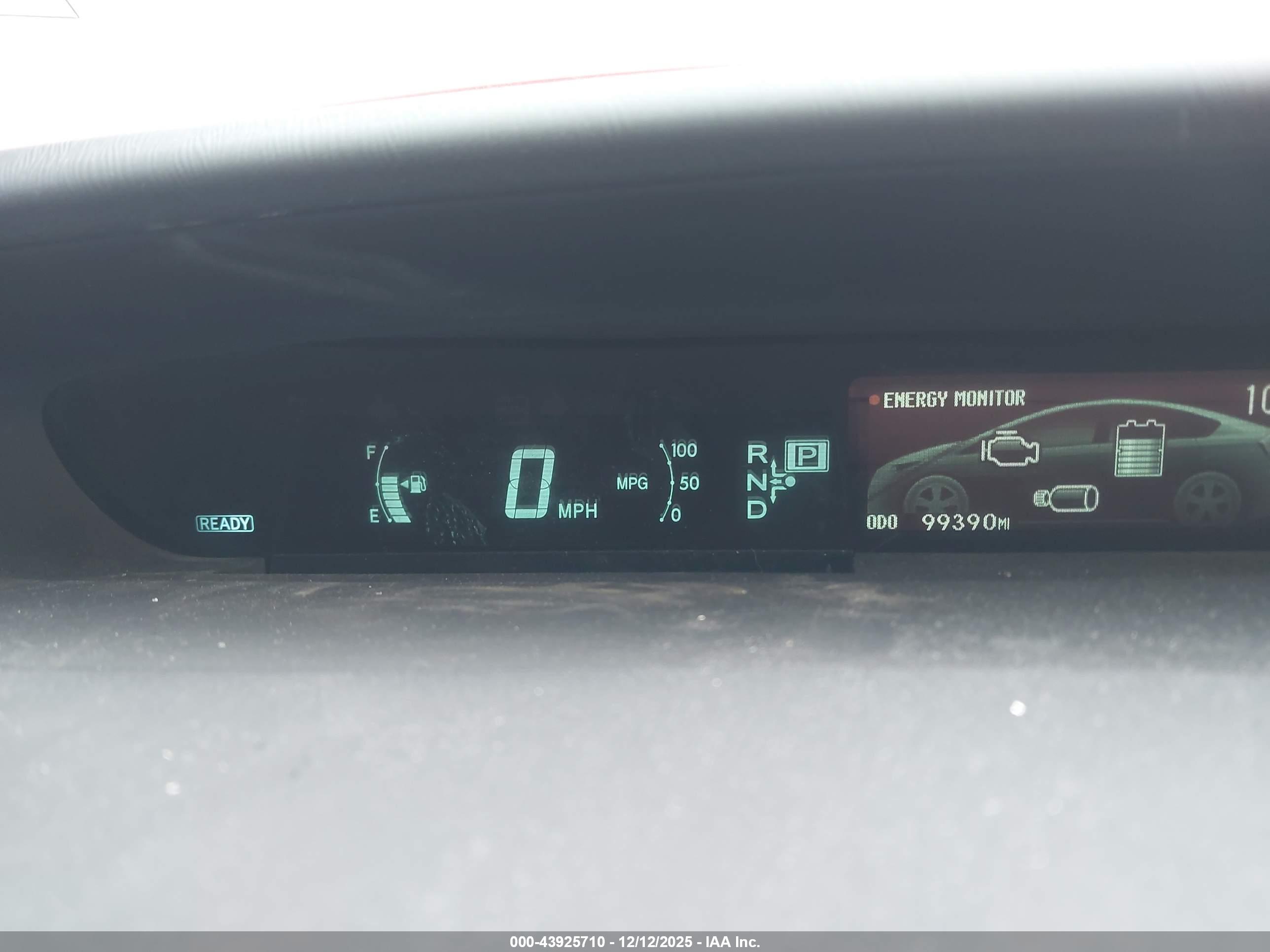 TOYOTA PRIUS image 7