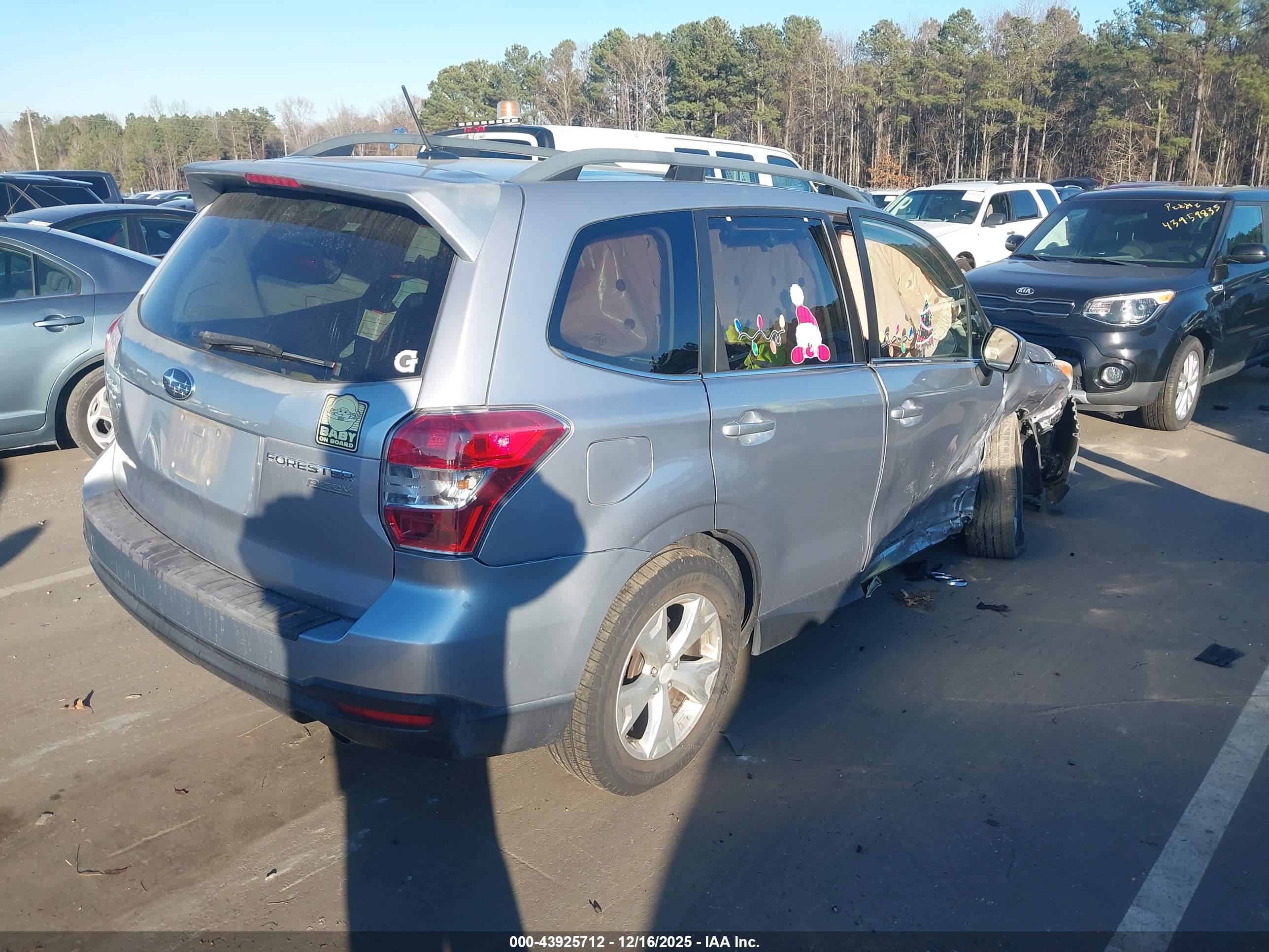 SUBARU FORESTER image 4