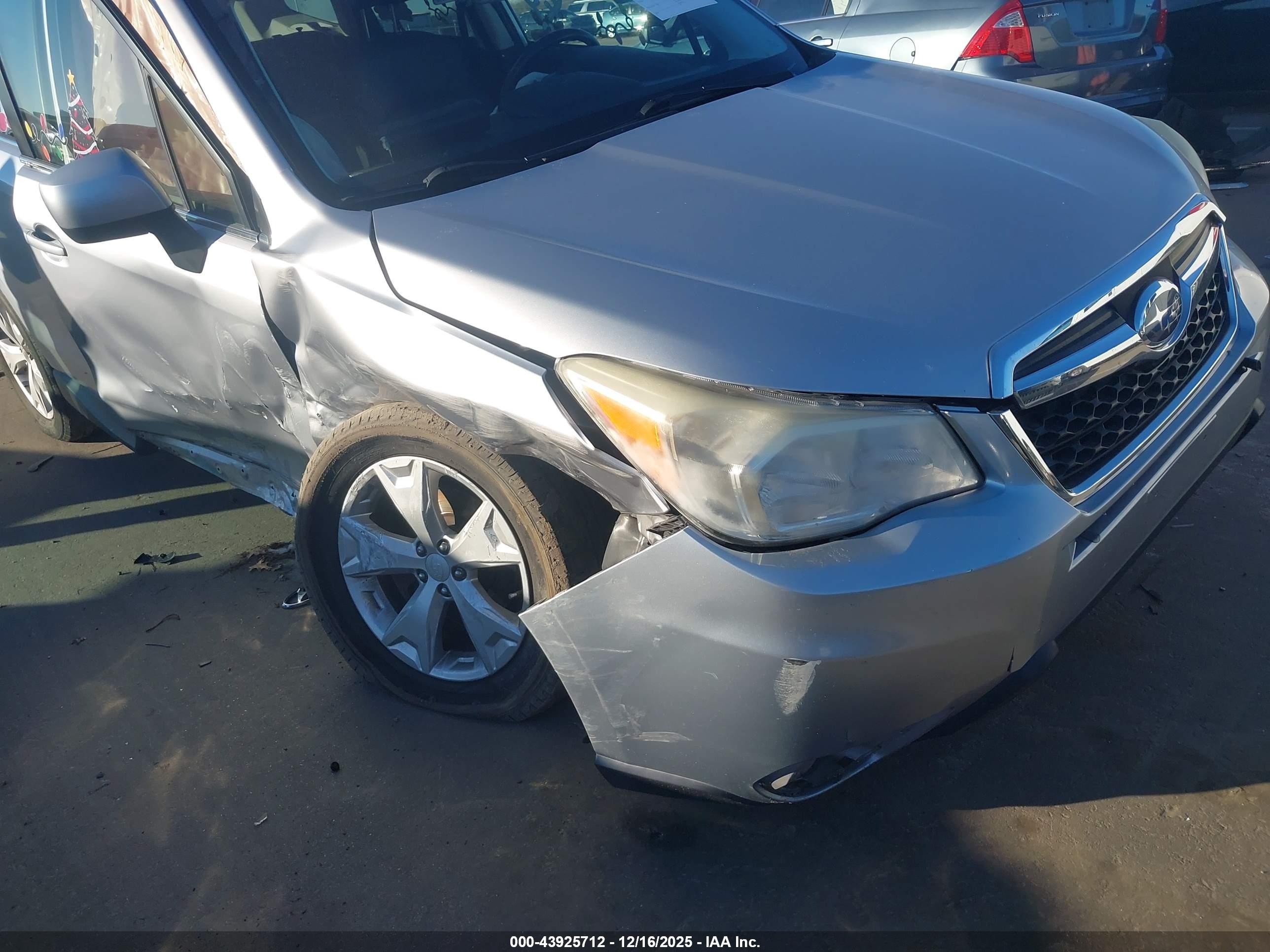 SUBARU FORESTER image 6