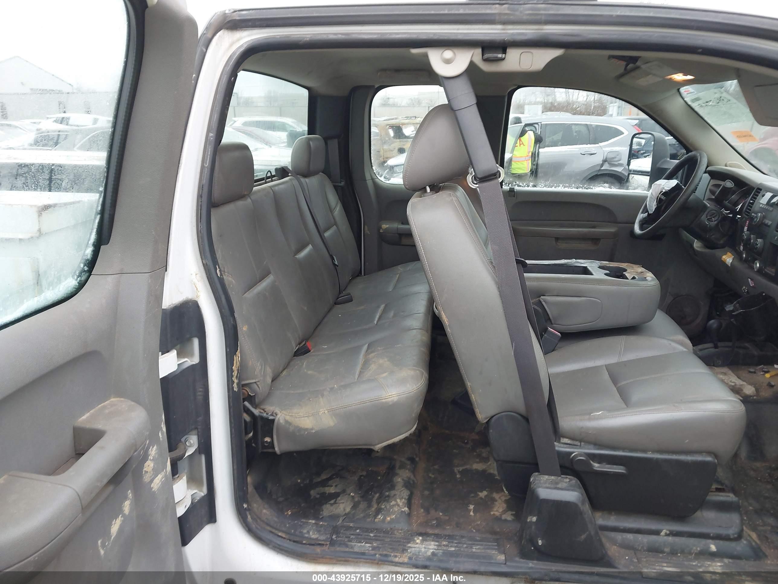GMC SIERRA image 8