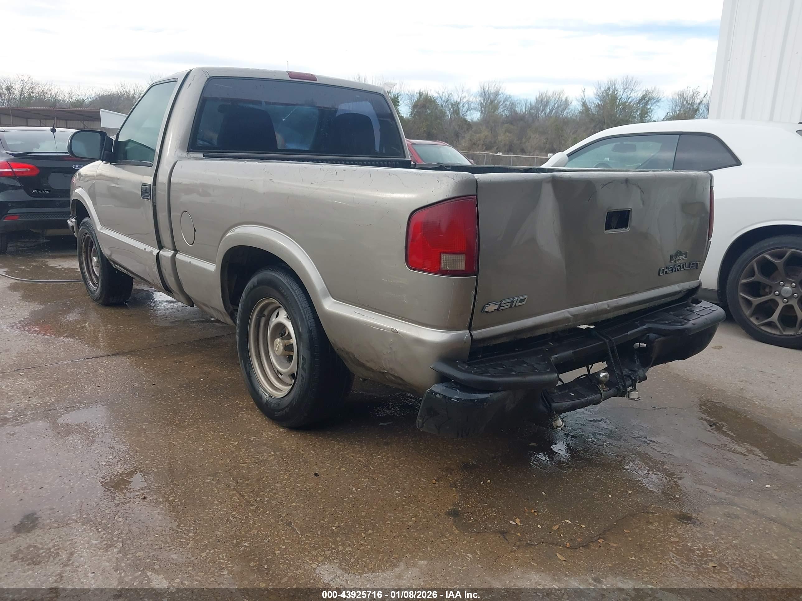 CHEVROLET S-10 image 3