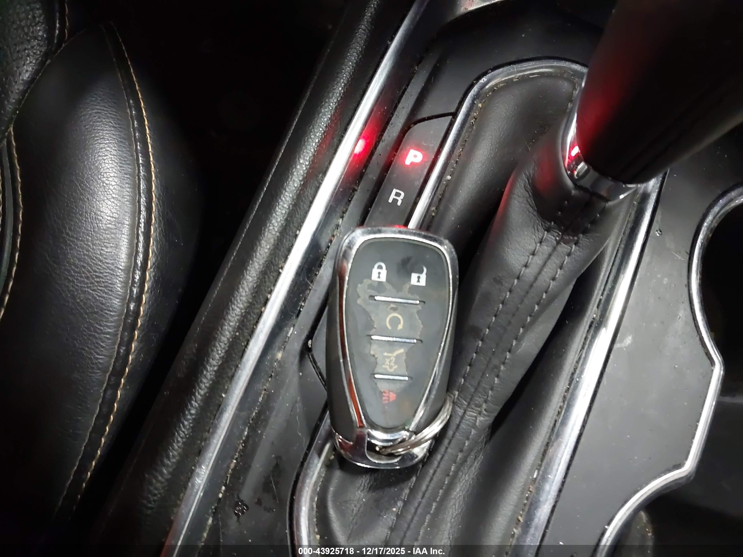 CHEVROLET TRAVERSE image 11