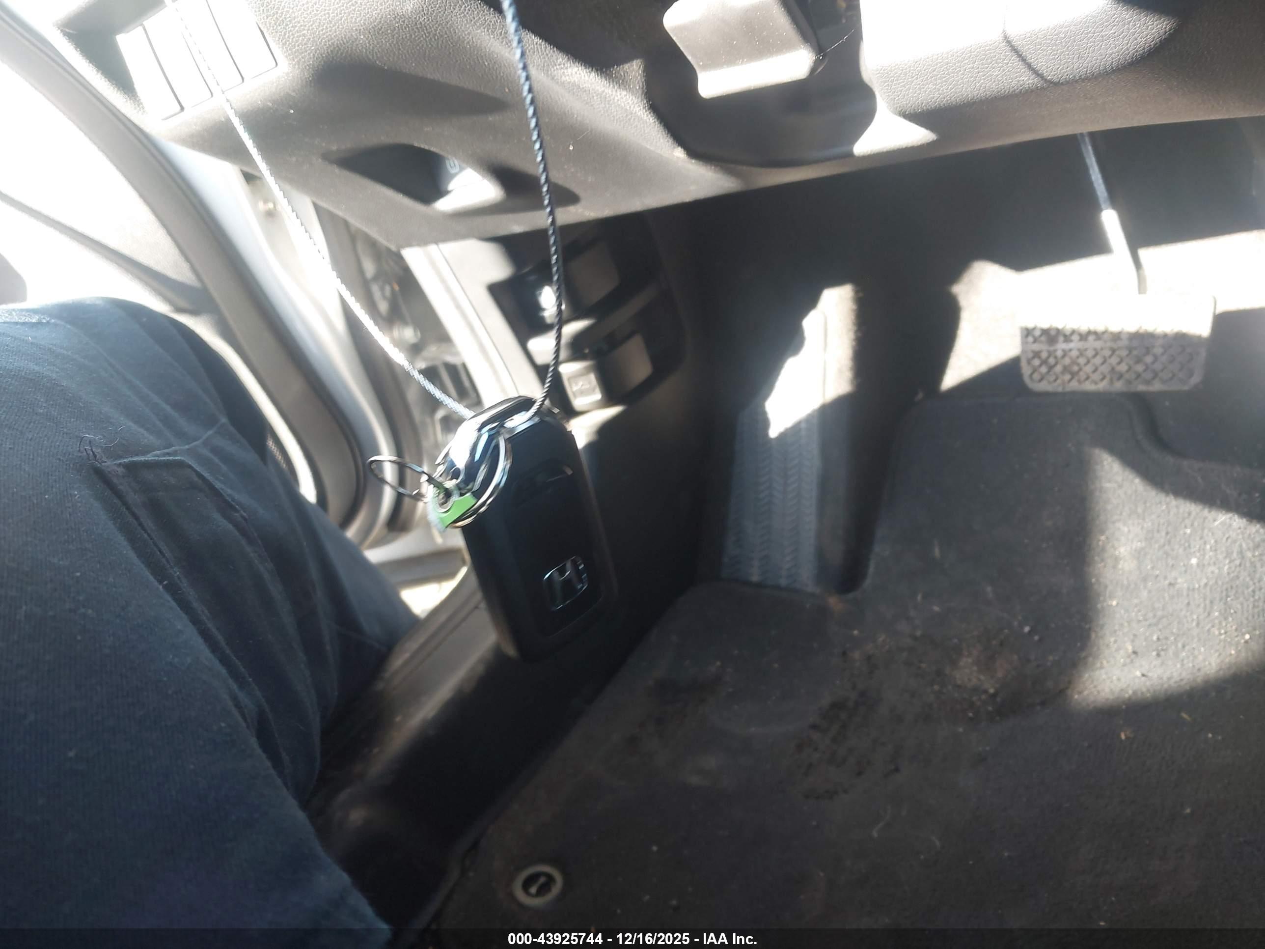 HONDA FIT image 11