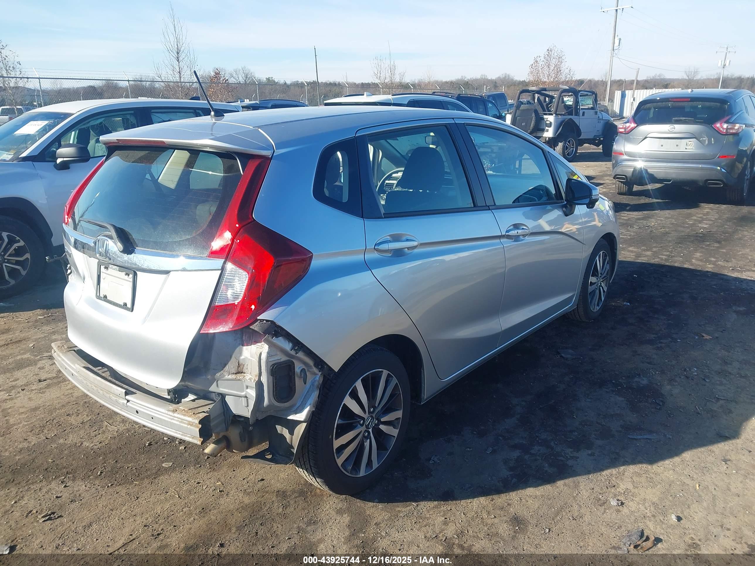 HONDA FIT image 4