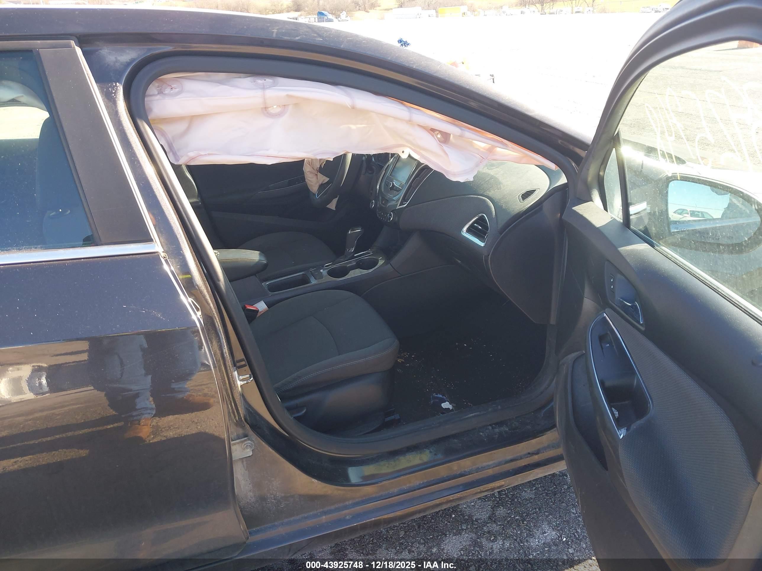 CHEVROLET CRUZE image 5