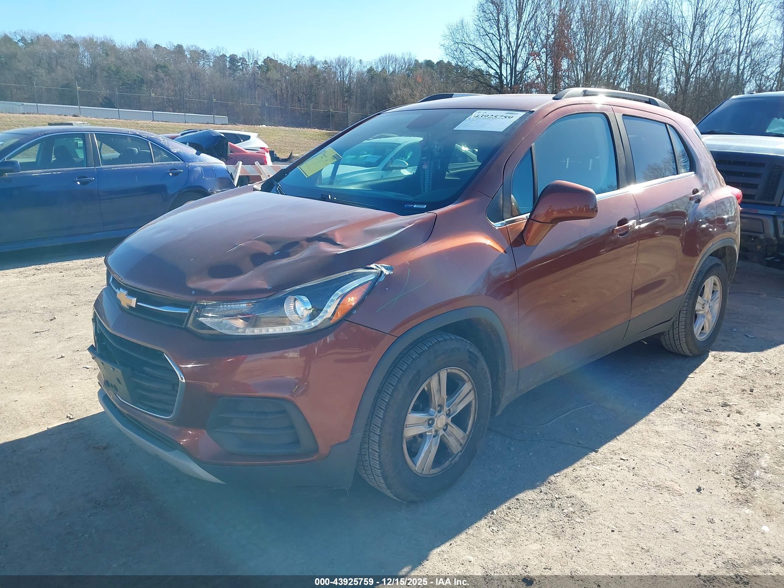 CHEVROLET TRAX image 2